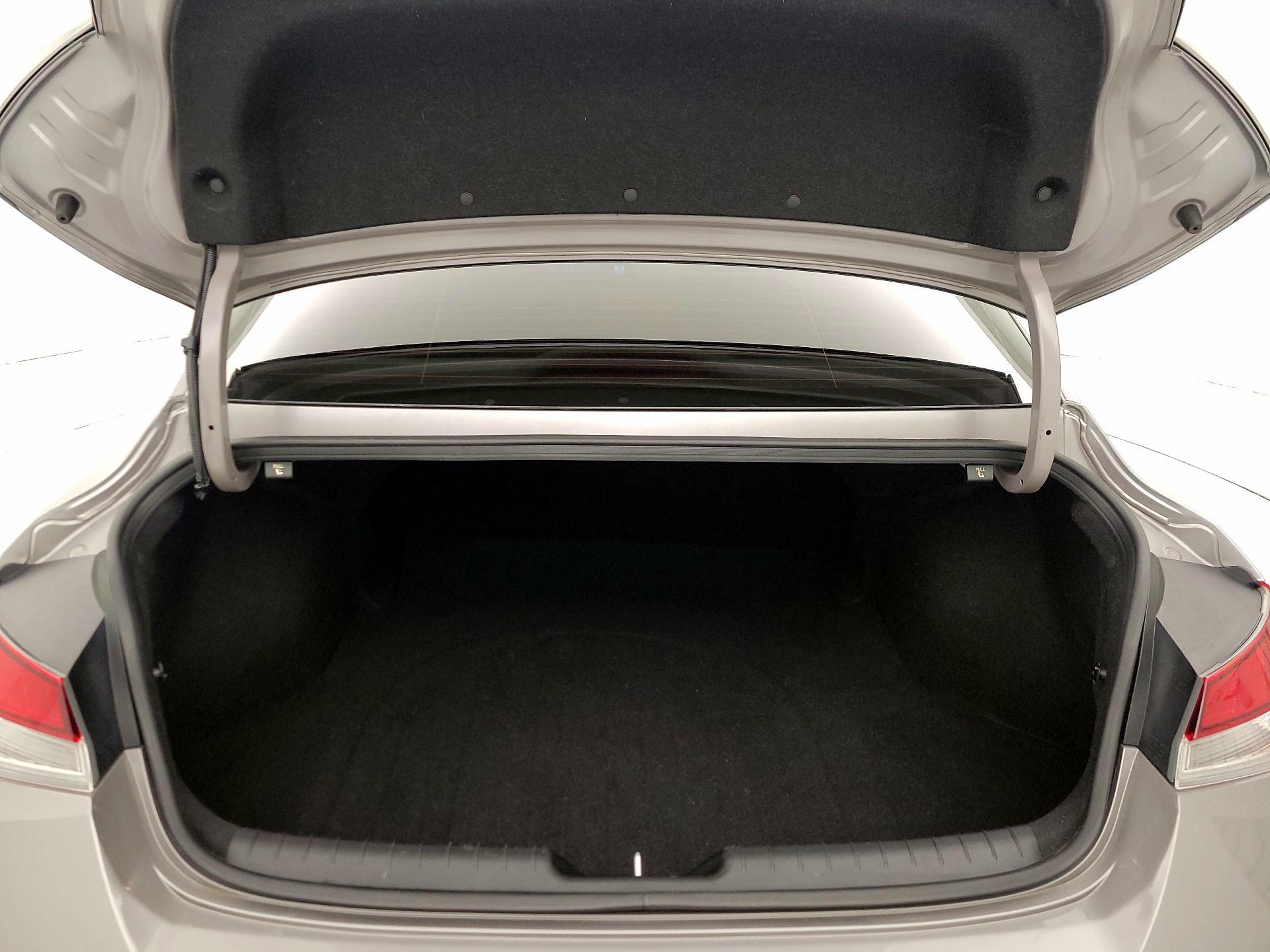 Thumbnail: 2023 Hyundai Elantra - 20