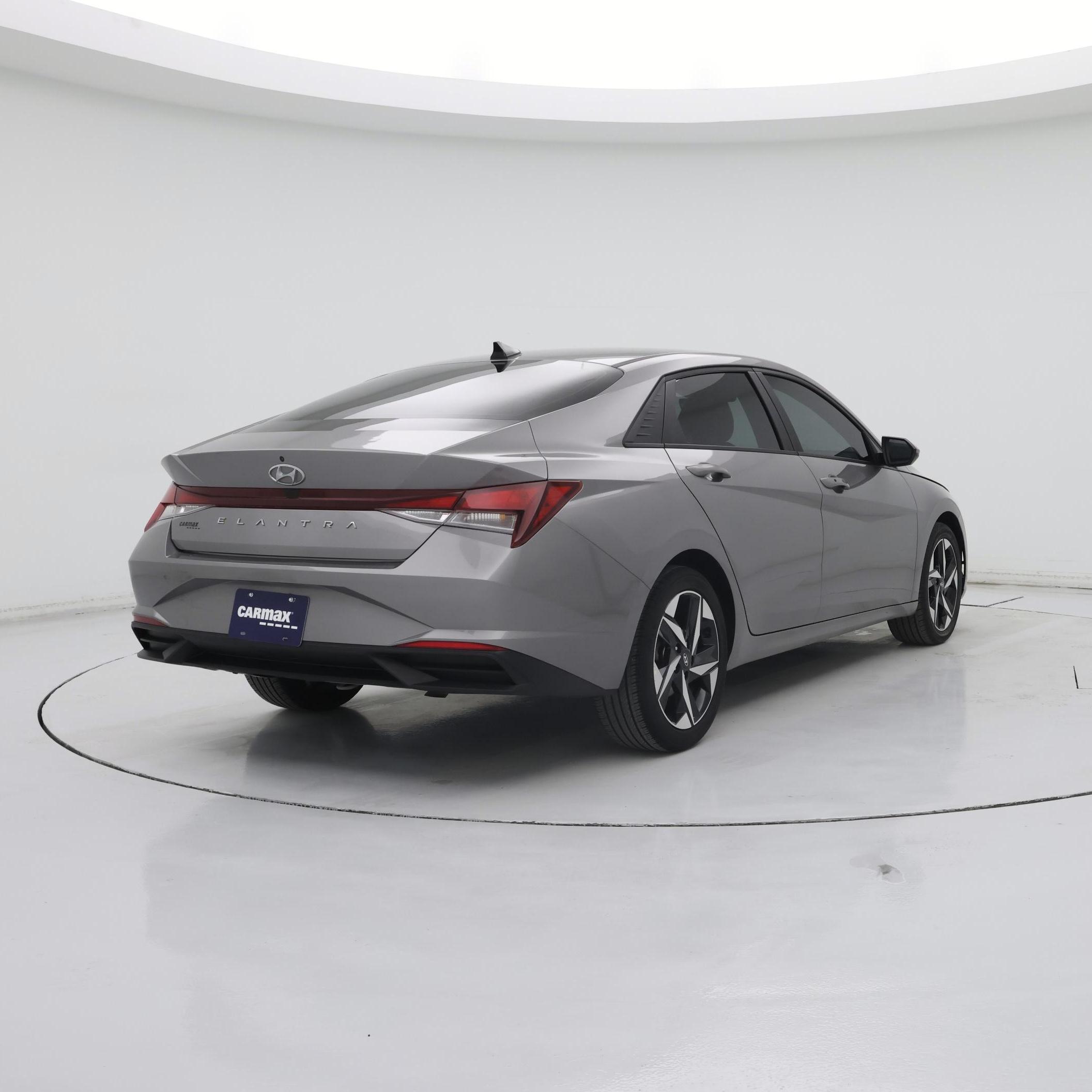 Thumbnail: 2023 Hyundai Elantra - 8