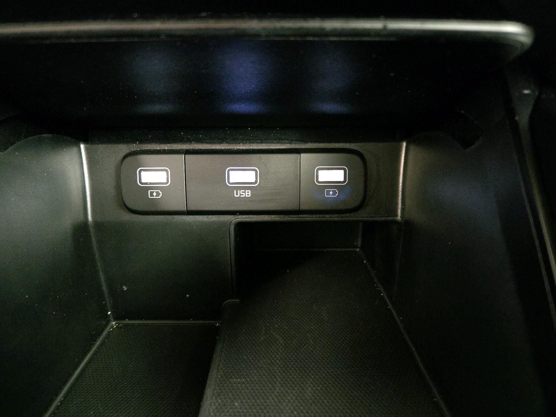 Thumbnail: 2022 Kia Sorento - 19