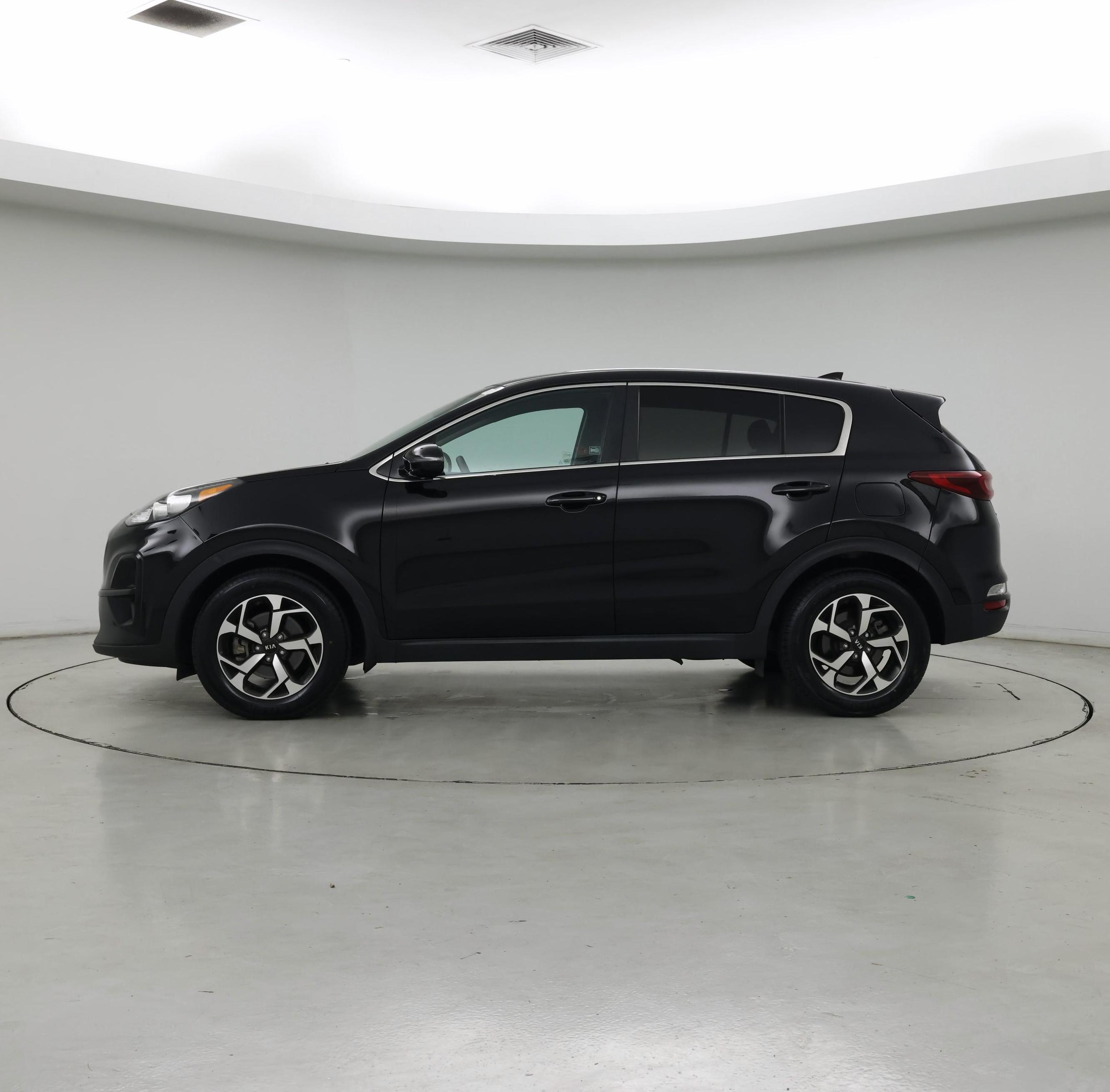 Thumbnail: 2020 Kia Sportage - 3