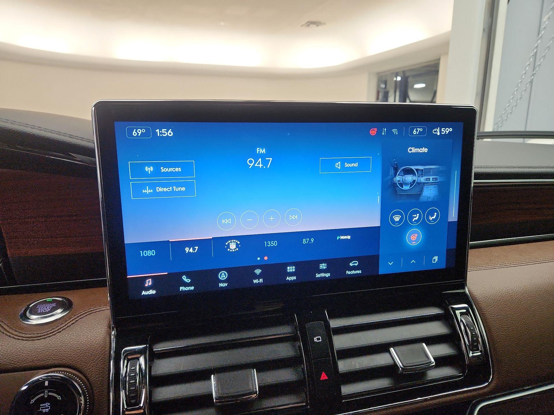 Thumbnail: 2024 Lincoln Navigator L - 16