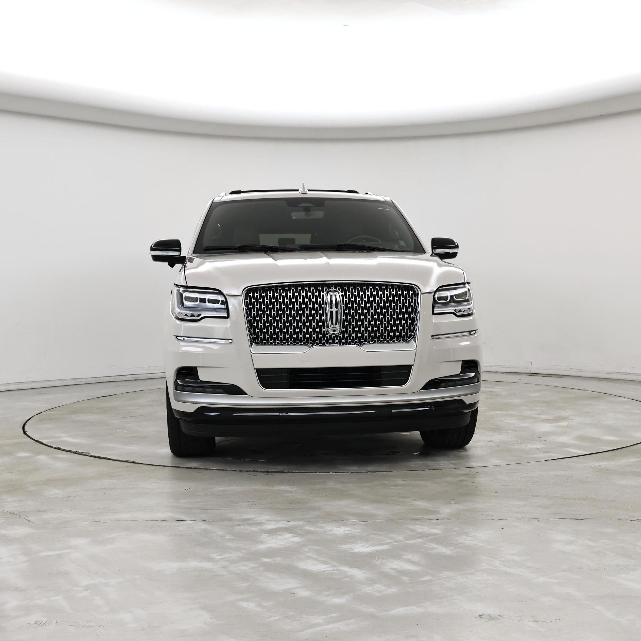 Thumbnail: 2024 Lincoln Navigator L - 5
