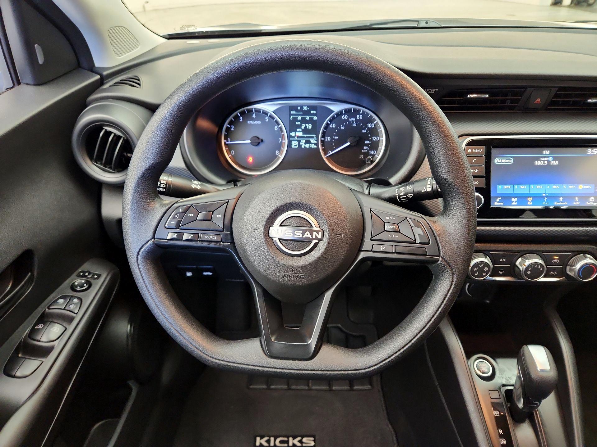 Thumbnail: 2023 Nissan Kicks - 10