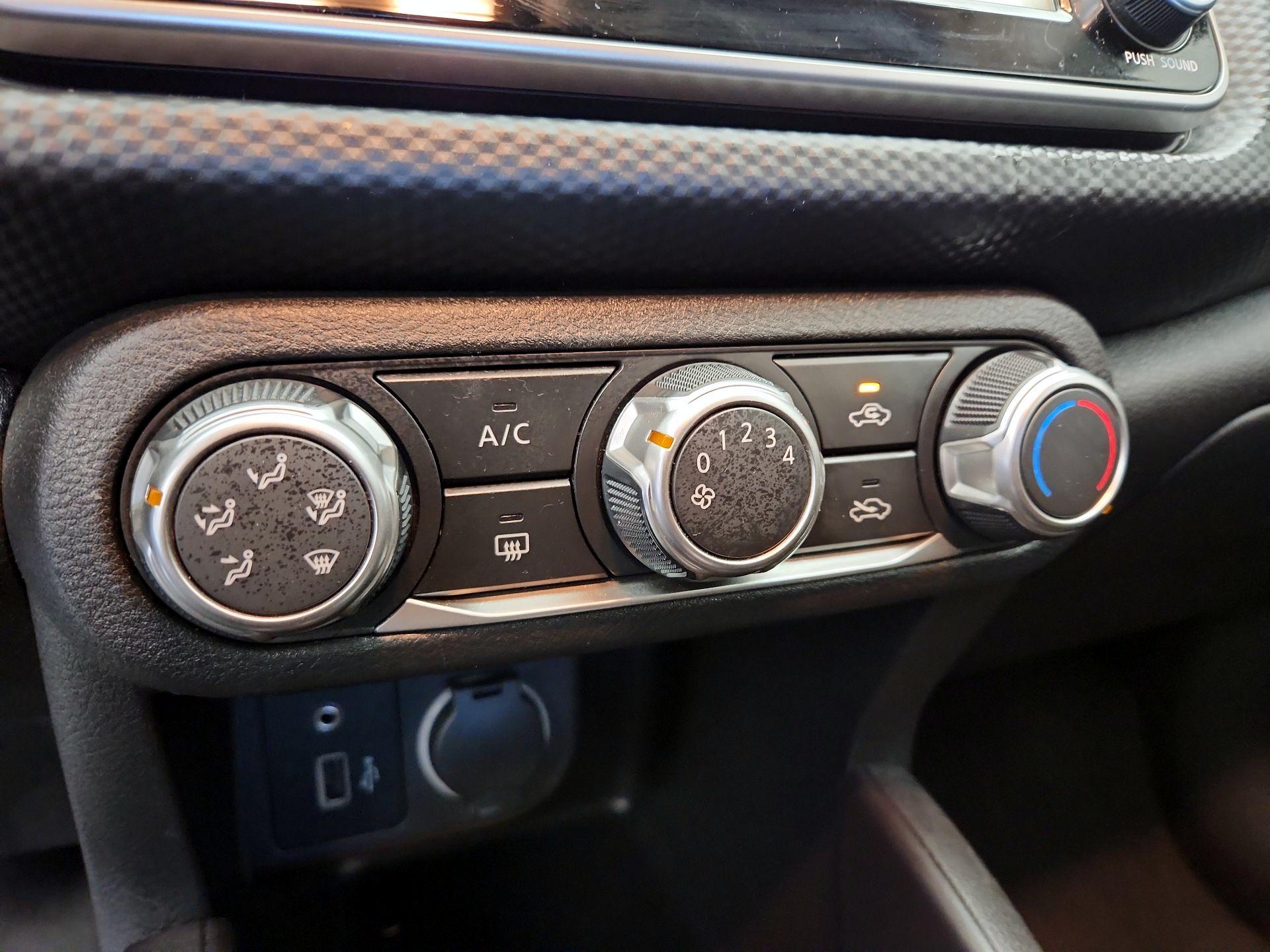 Thumbnail: 2023 Nissan Kicks - 16