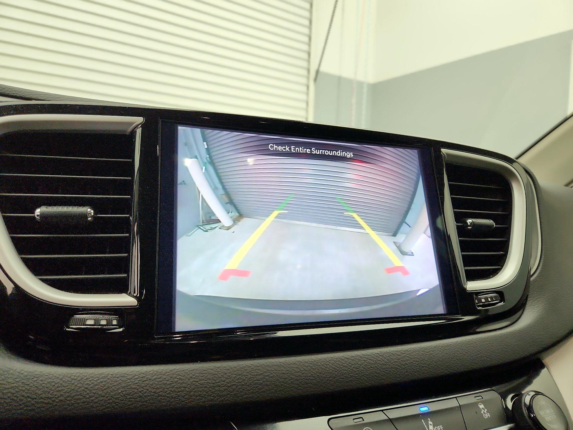 Thumbnail: 2022 Chrysler Pacifica - 14