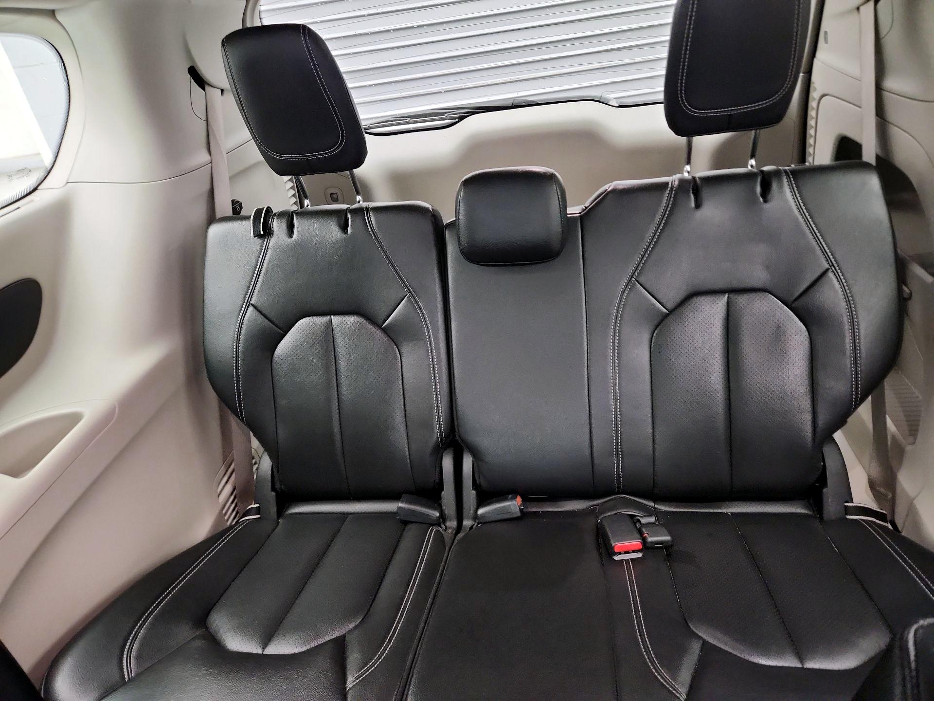 Thumbnail: 2022 Chrysler Pacifica - 20