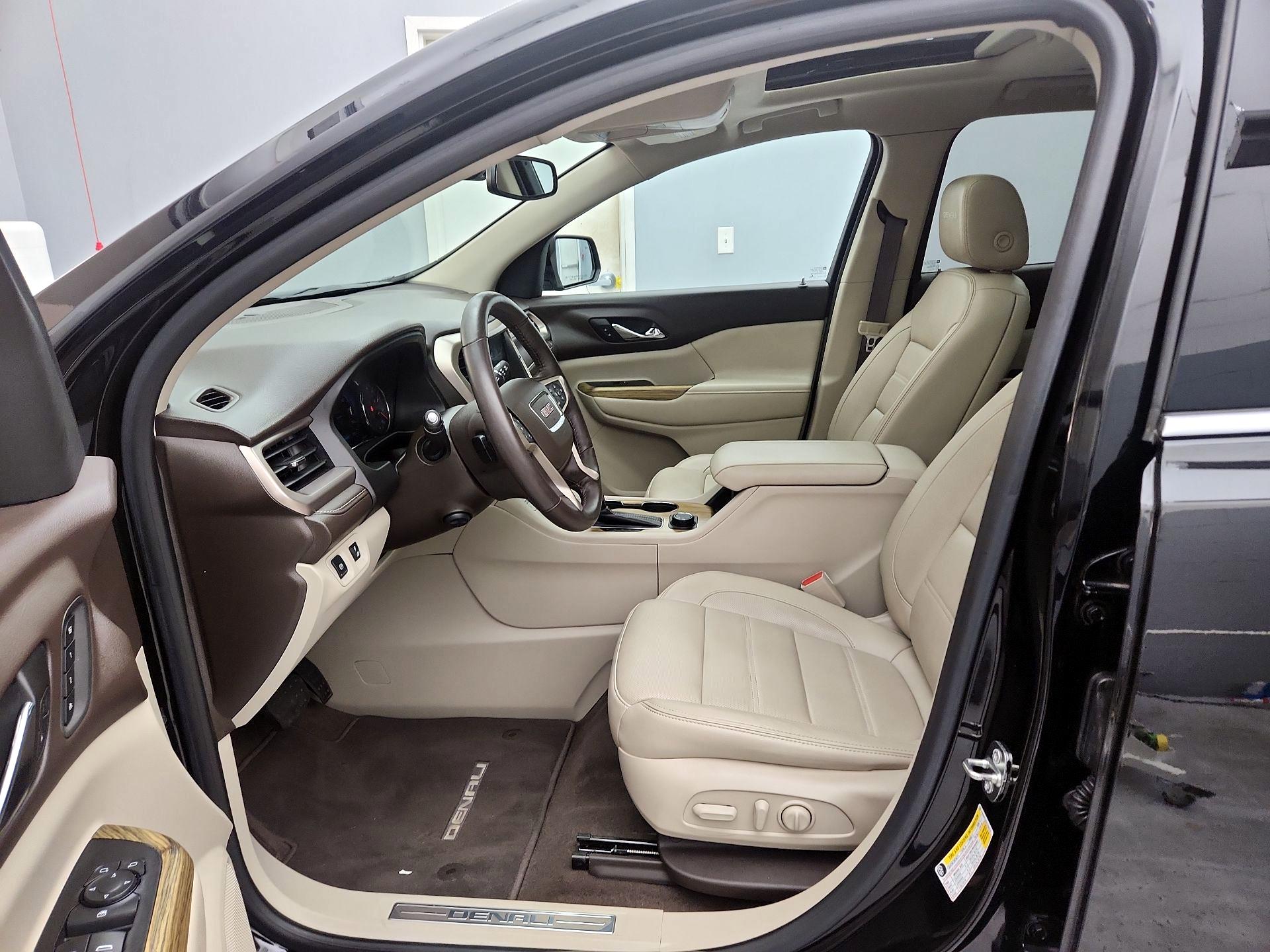 Thumbnail: 2017 GMC Acadia - 11