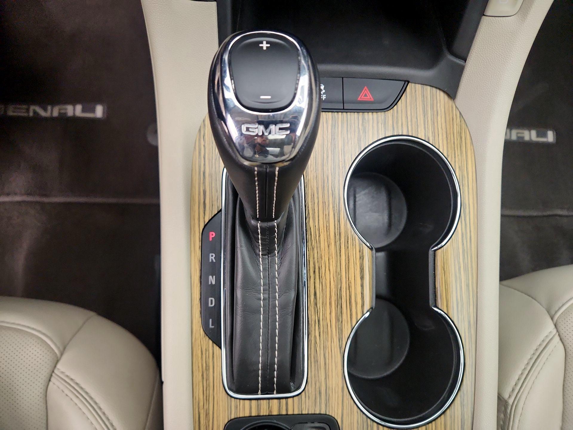 Thumbnail: 2017 GMC Acadia - 18