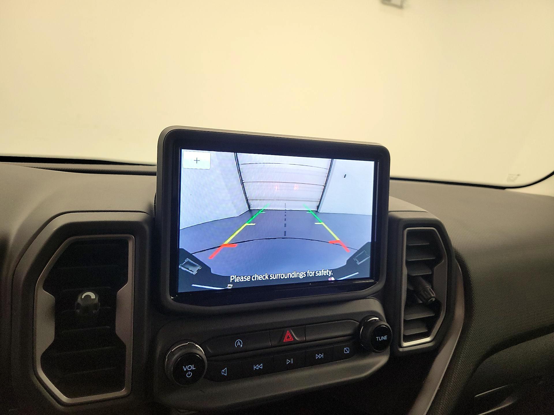 Thumbnail: 2022 Ford Bronco Sport - 15