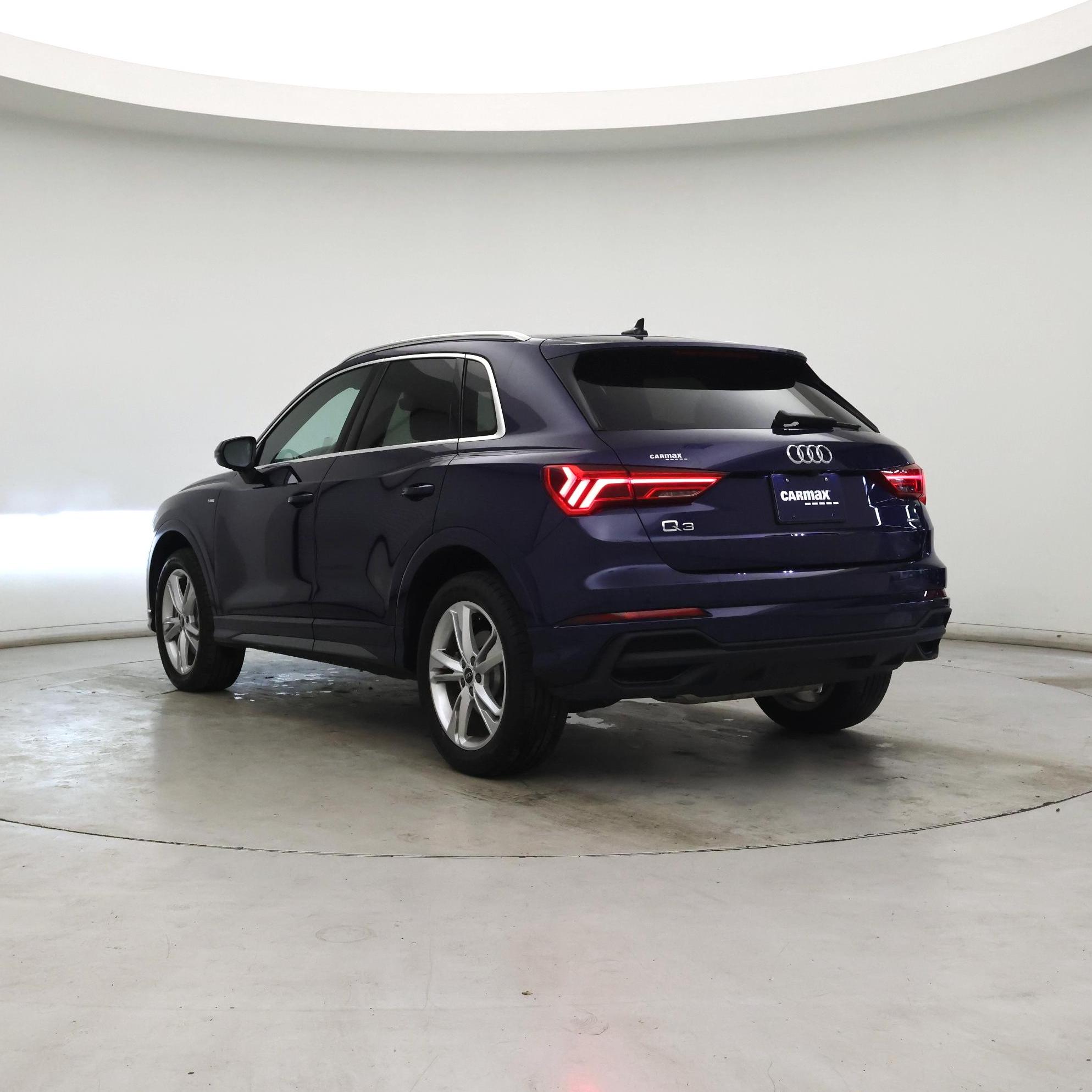 Thumbnail: 2023 Audi Q3 - 2