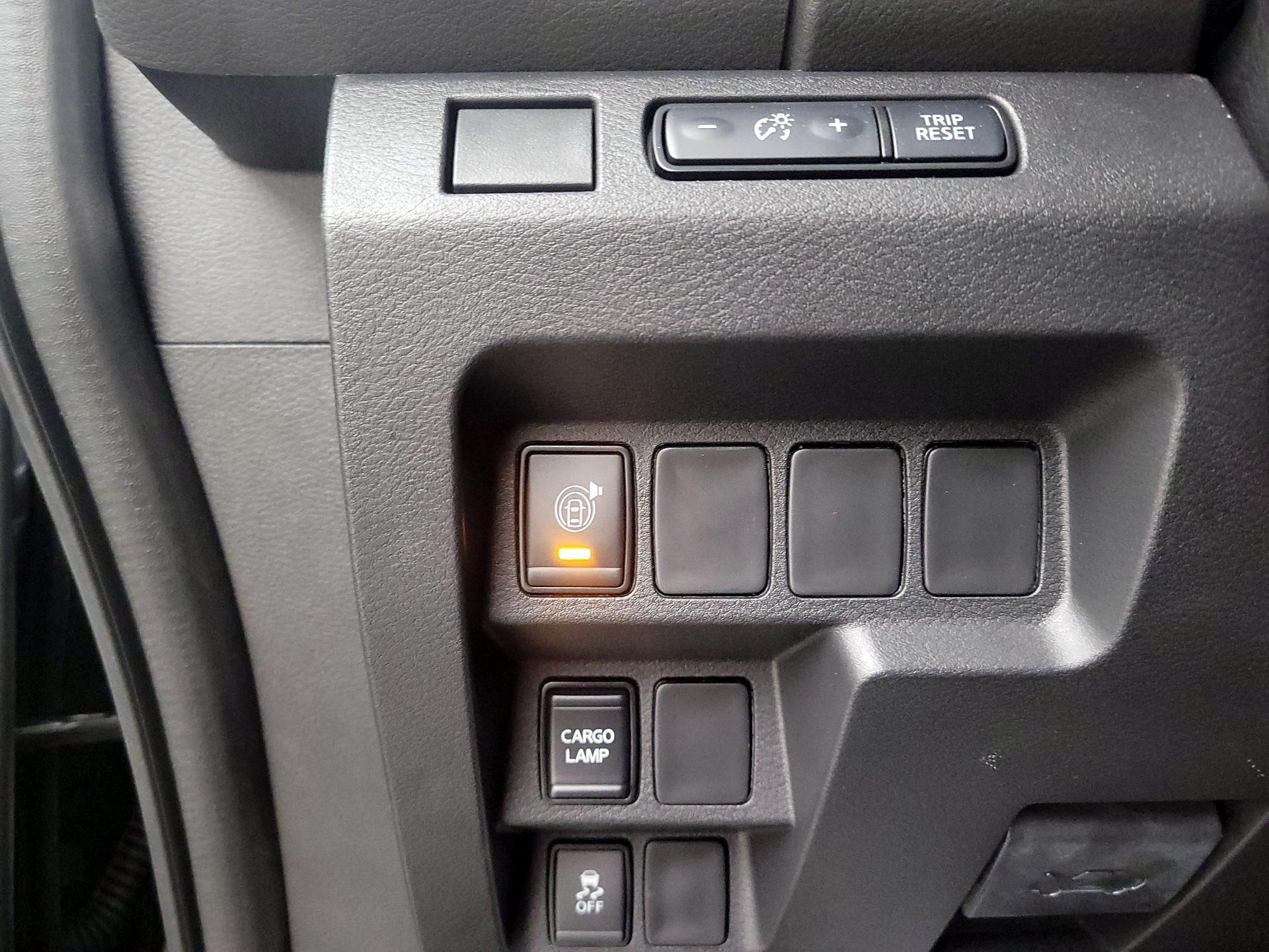 Thumbnail: 2025 Nissan Frontier - 13