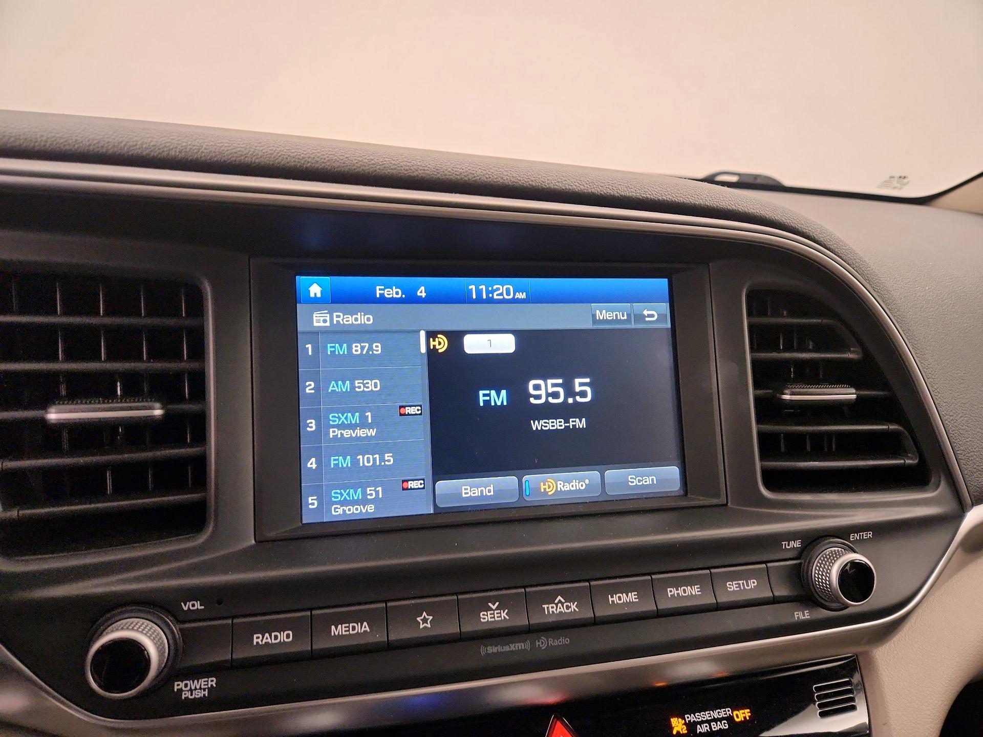 Thumbnail: 2020 Hyundai Elantra - 15