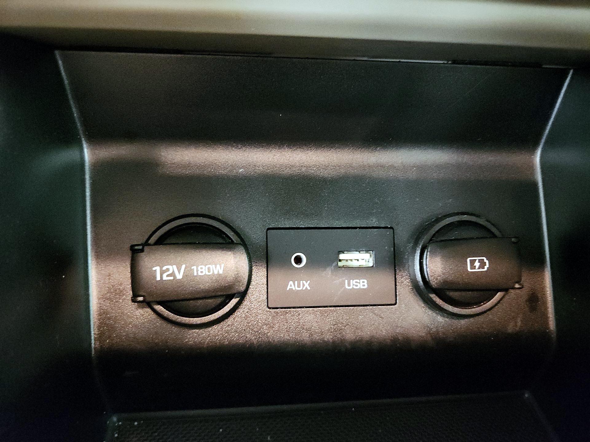 Thumbnail: 2020 Hyundai Elantra - 18