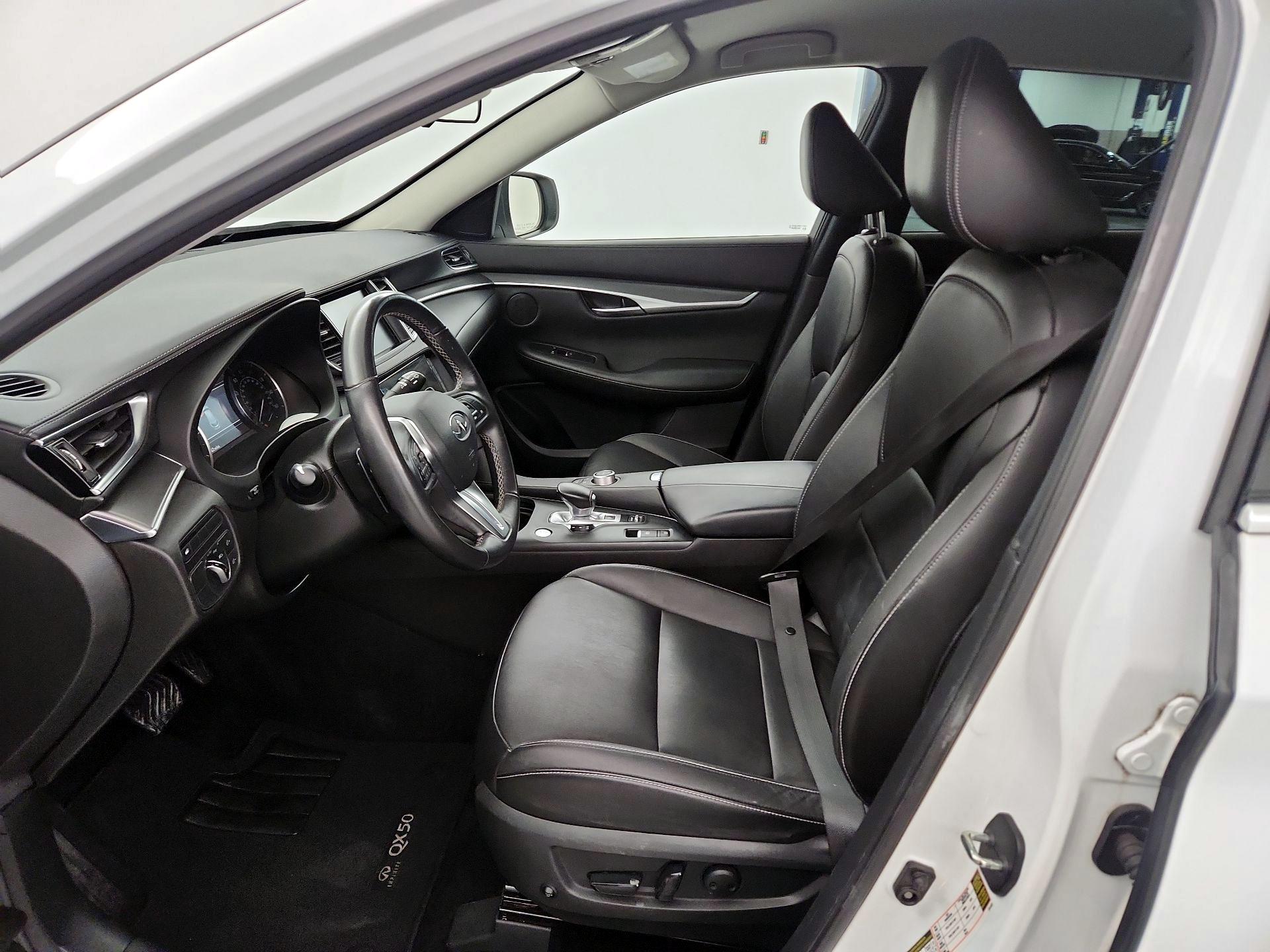 Thumbnail: 2019 INFINITI QX50 - 11