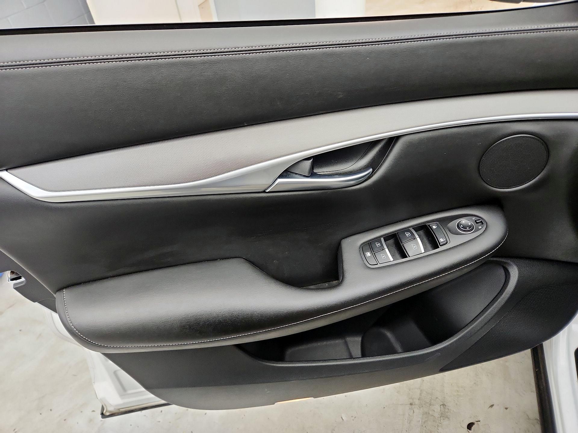 Thumbnail: 2019 INFINITI QX50 - 12