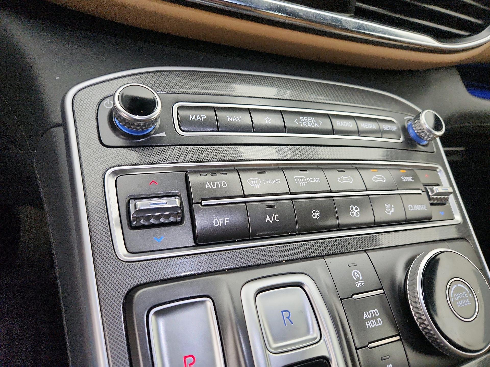 Thumbnail: 2022 Hyundai Santa Fe - 17