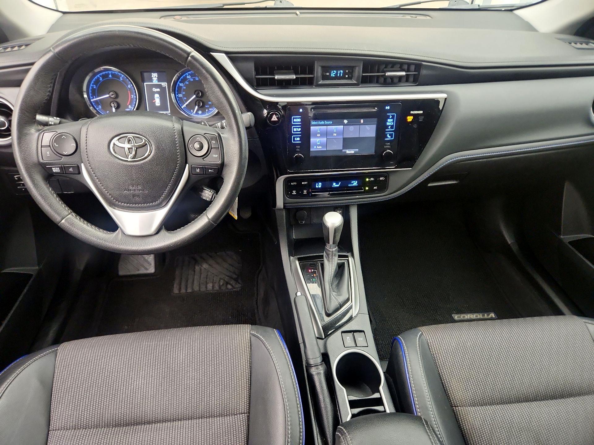 Thumbnail: 2017 Toyota Corolla - 9