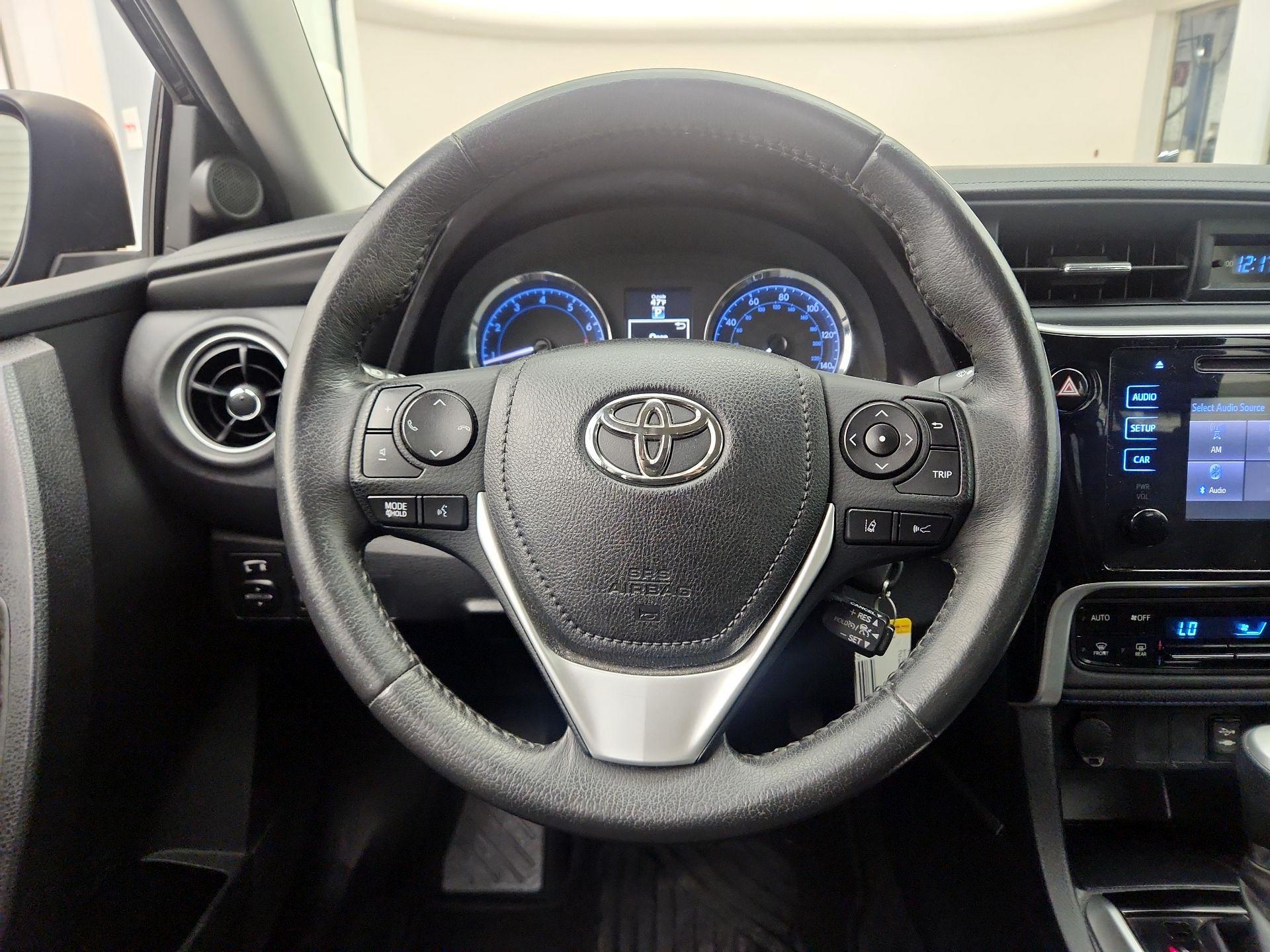 Thumbnail: 2017 Toyota Corolla - 10