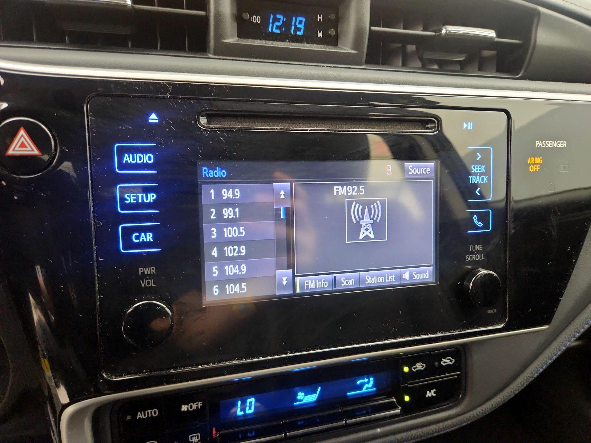 Thumbnail: 2017 Toyota Corolla - 15