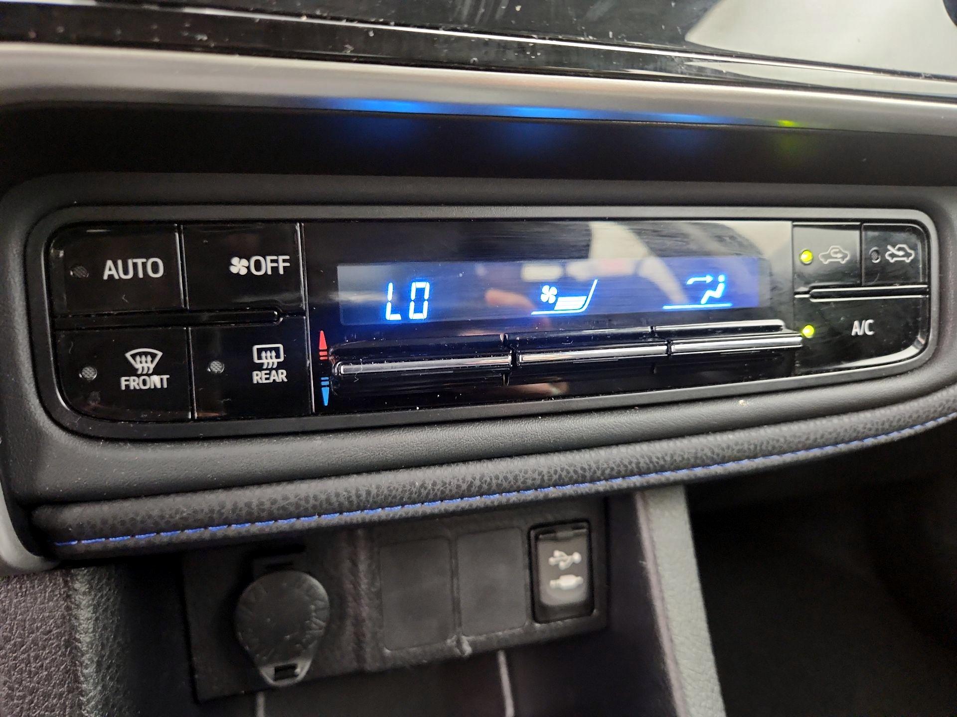 Thumbnail: 2017 Toyota Corolla - 16