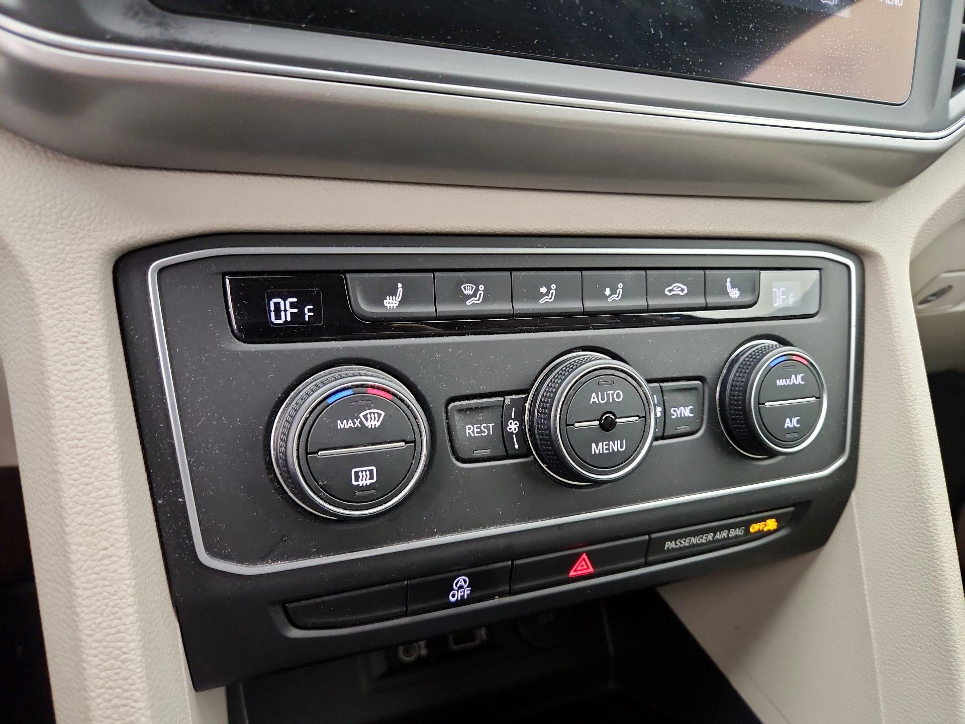 Thumbnail: 2019 Volkswagen Atlas - 16