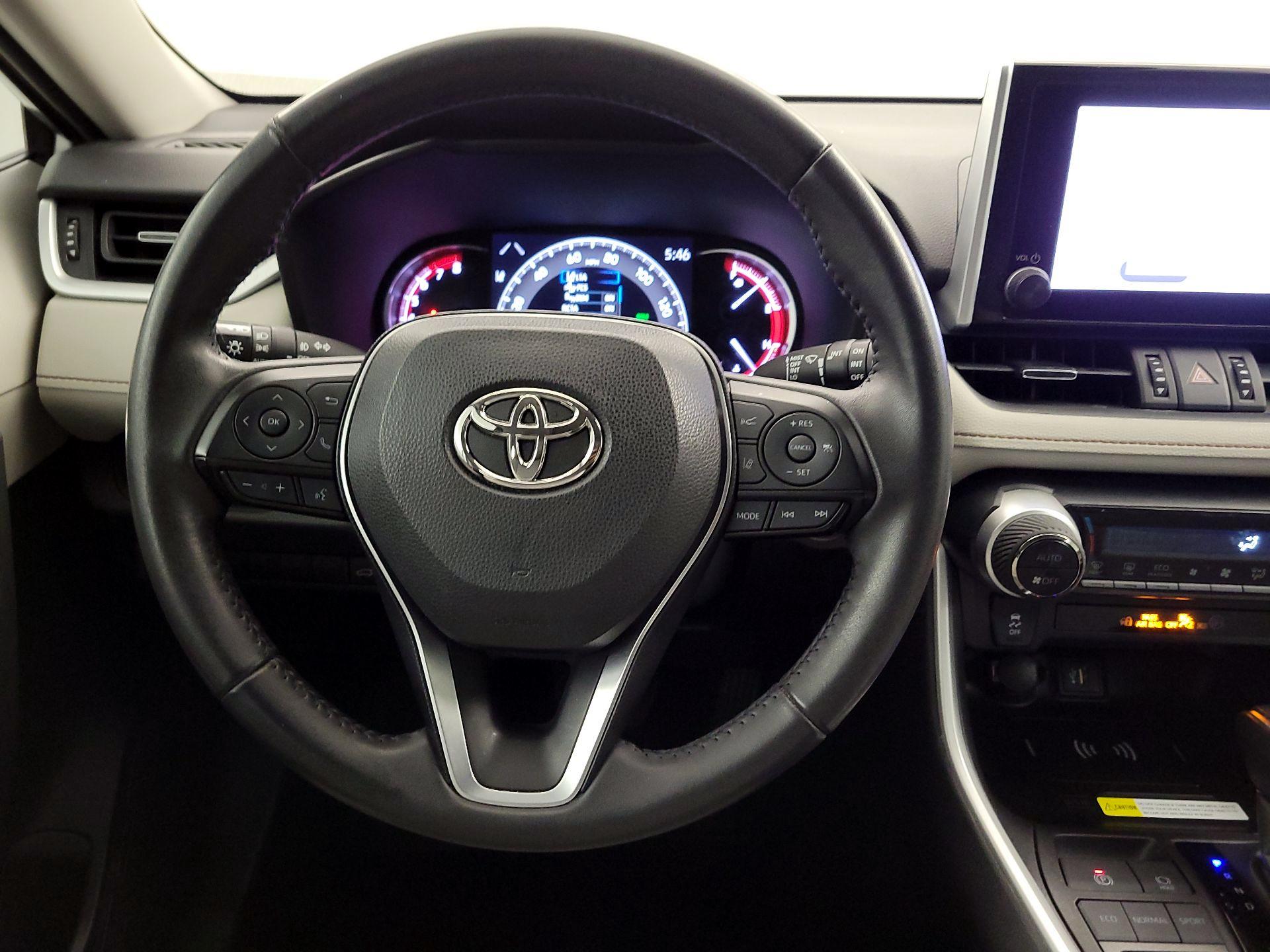 Thumbnail: 2023 Toyota RAV4 - 10