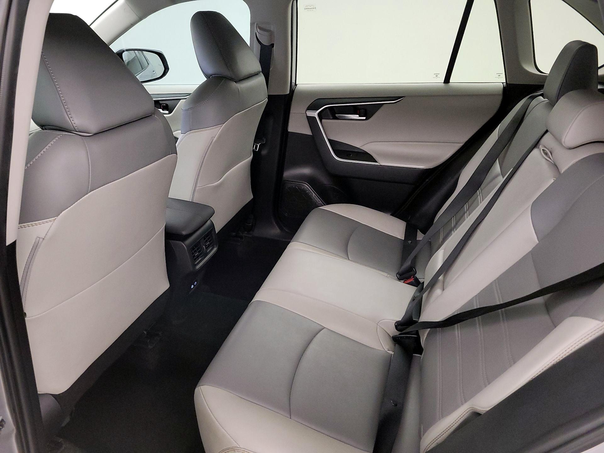 Thumbnail: 2023 Toyota RAV4 - 20