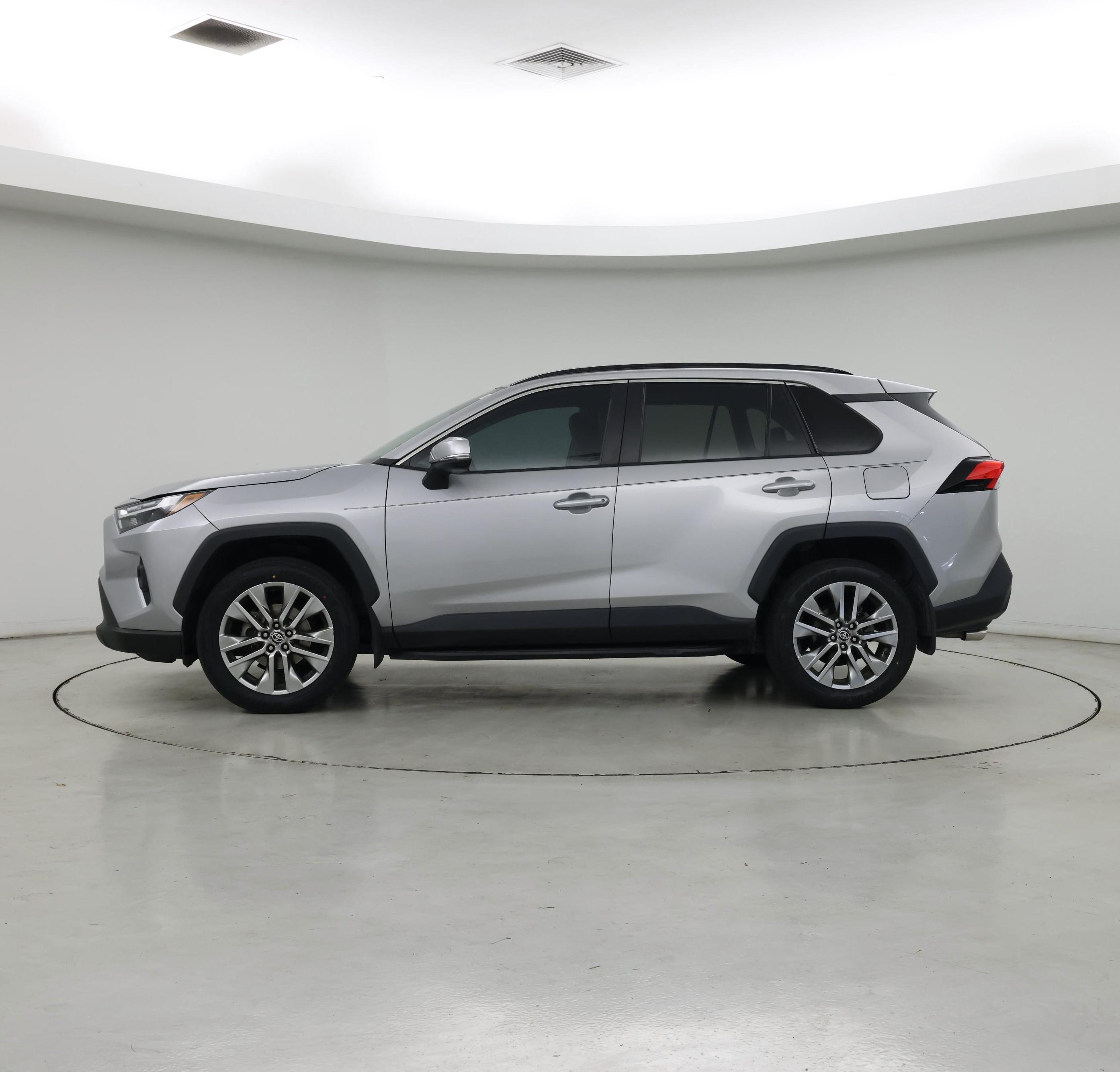 Thumbnail: 2023 Toyota RAV4 - 3