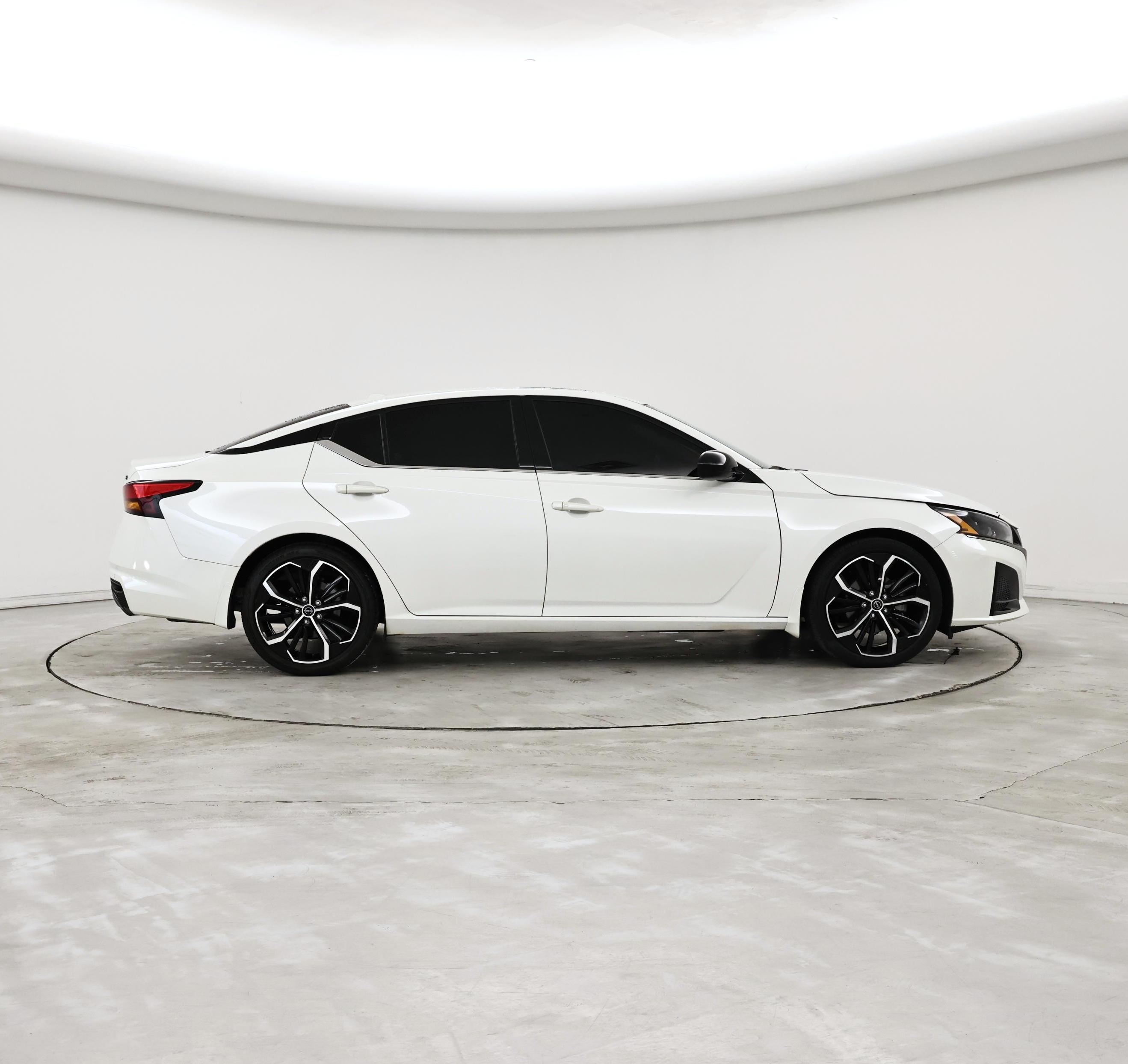 Thumbnail: 2024 Nissan Altima - 7