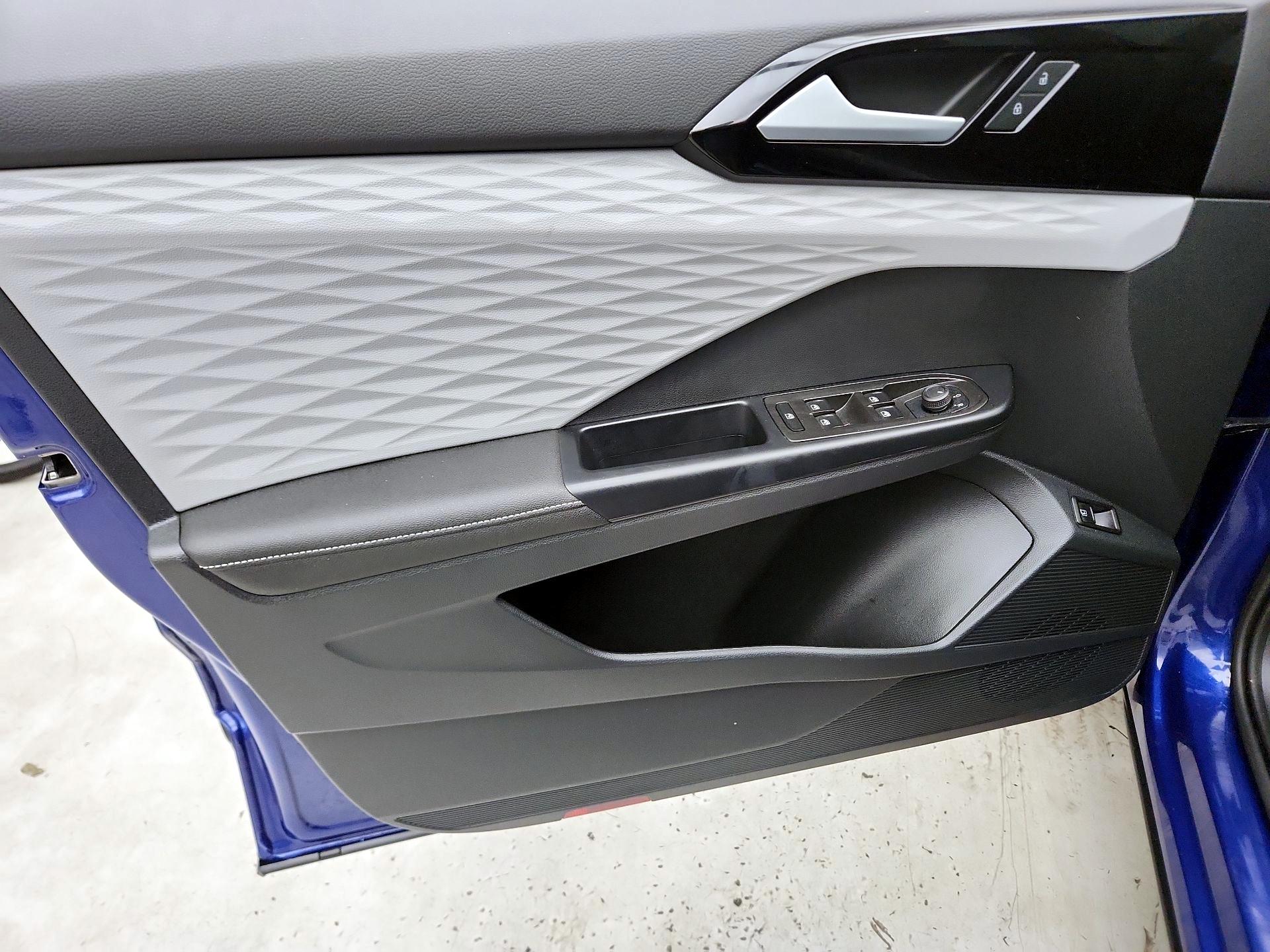 Thumbnail: 2024 Volkswagen Taos - 12