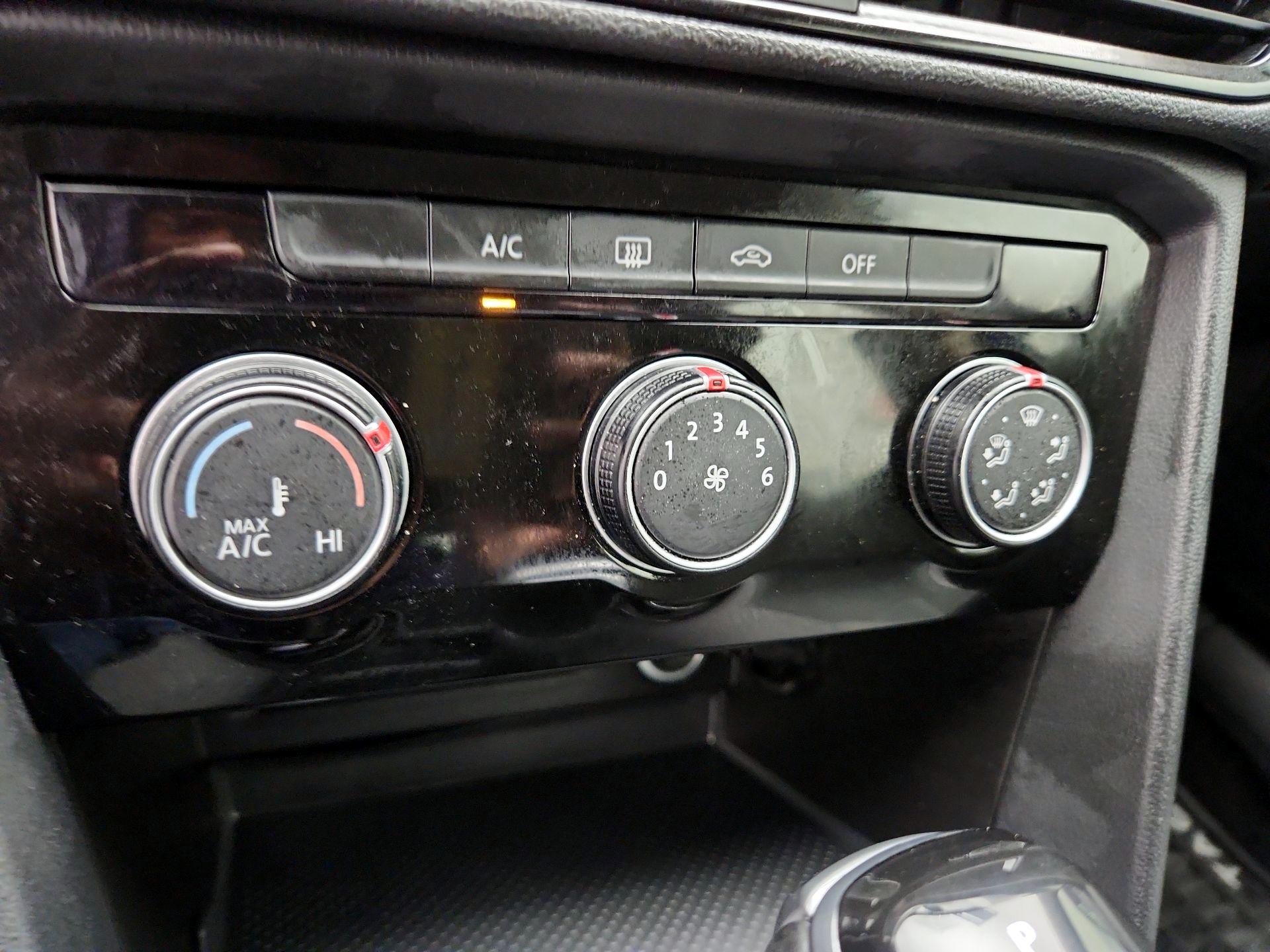 Thumbnail: 2024 Volkswagen Taos - 16