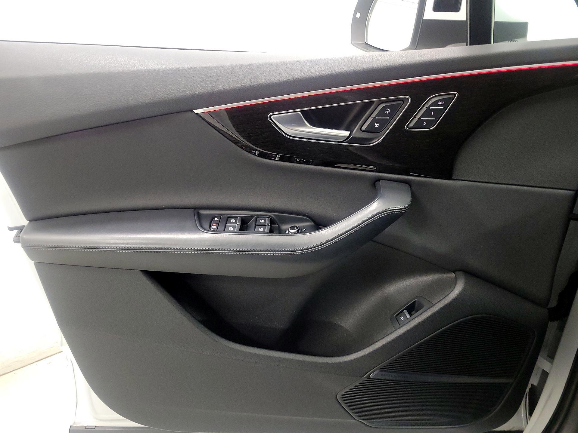 Thumbnail: 2022 Audi Q7 - 12