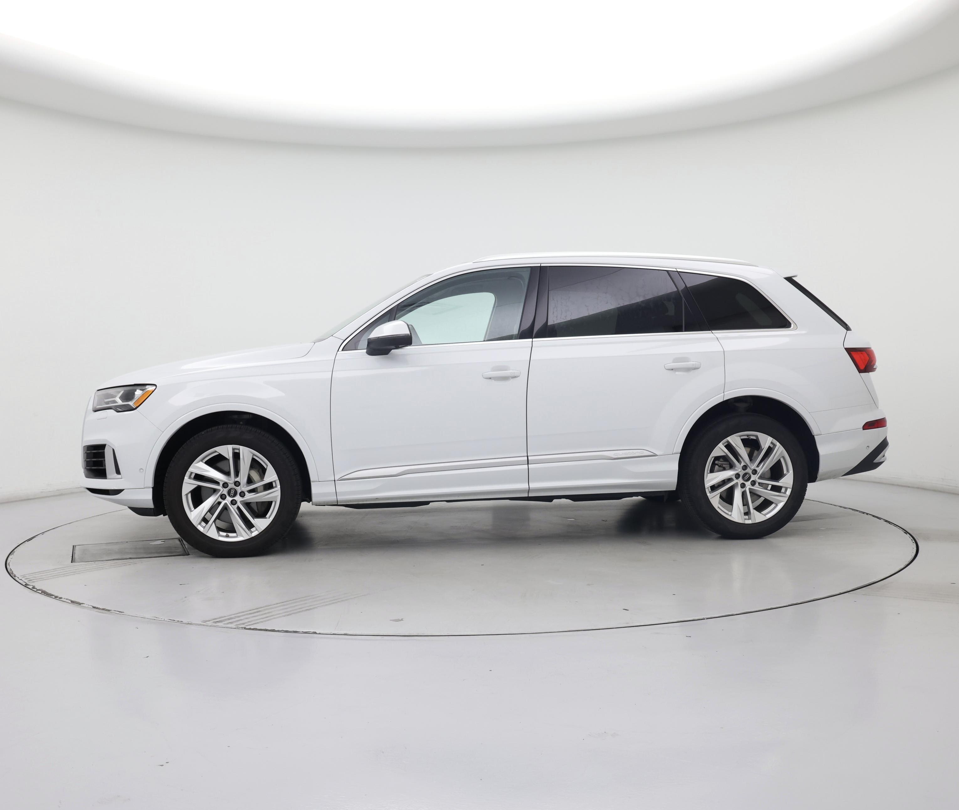 Thumbnail: 2022 Audi Q7 - 3