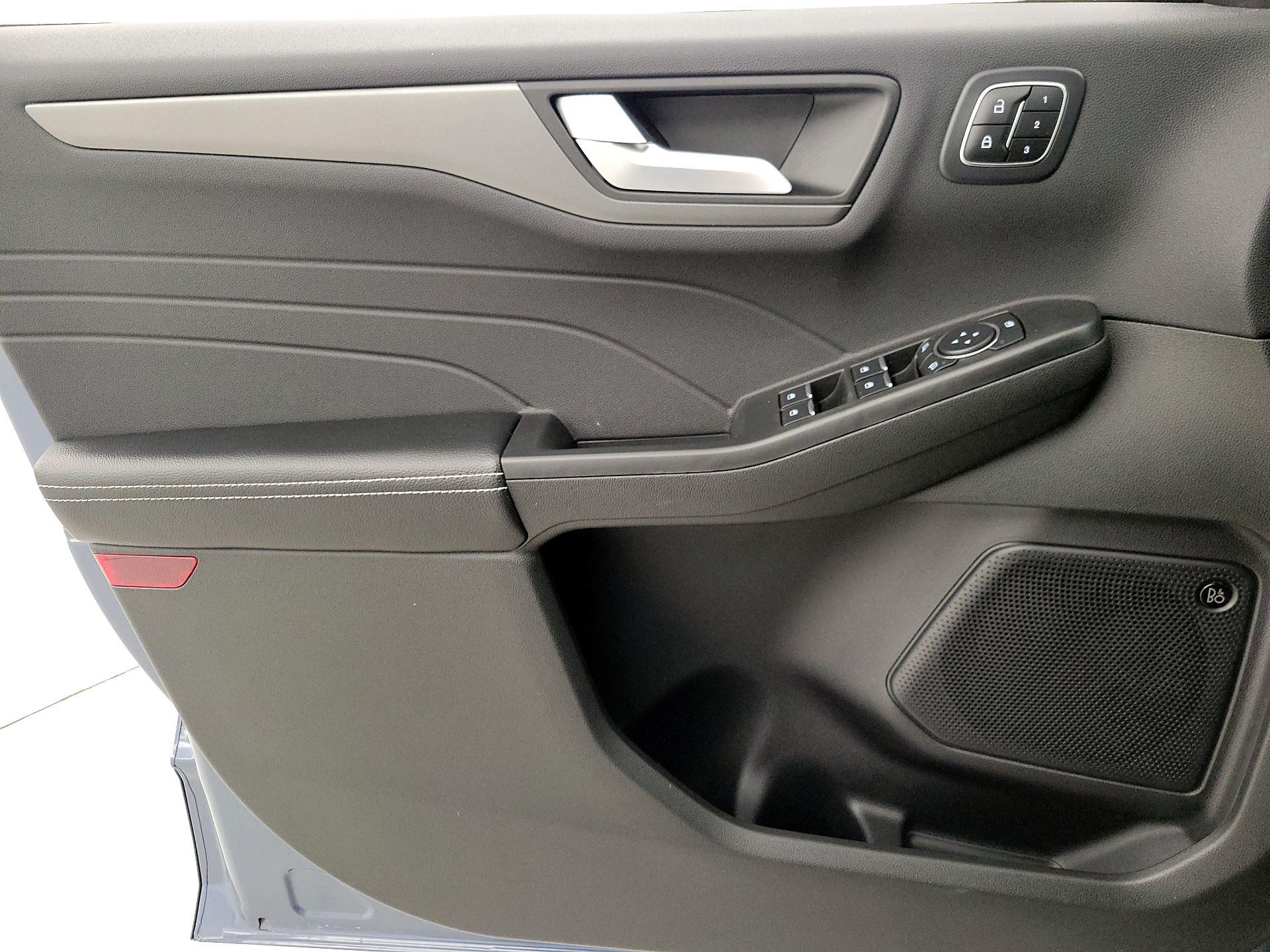 Thumbnail: 2023 Ford Escape - 12