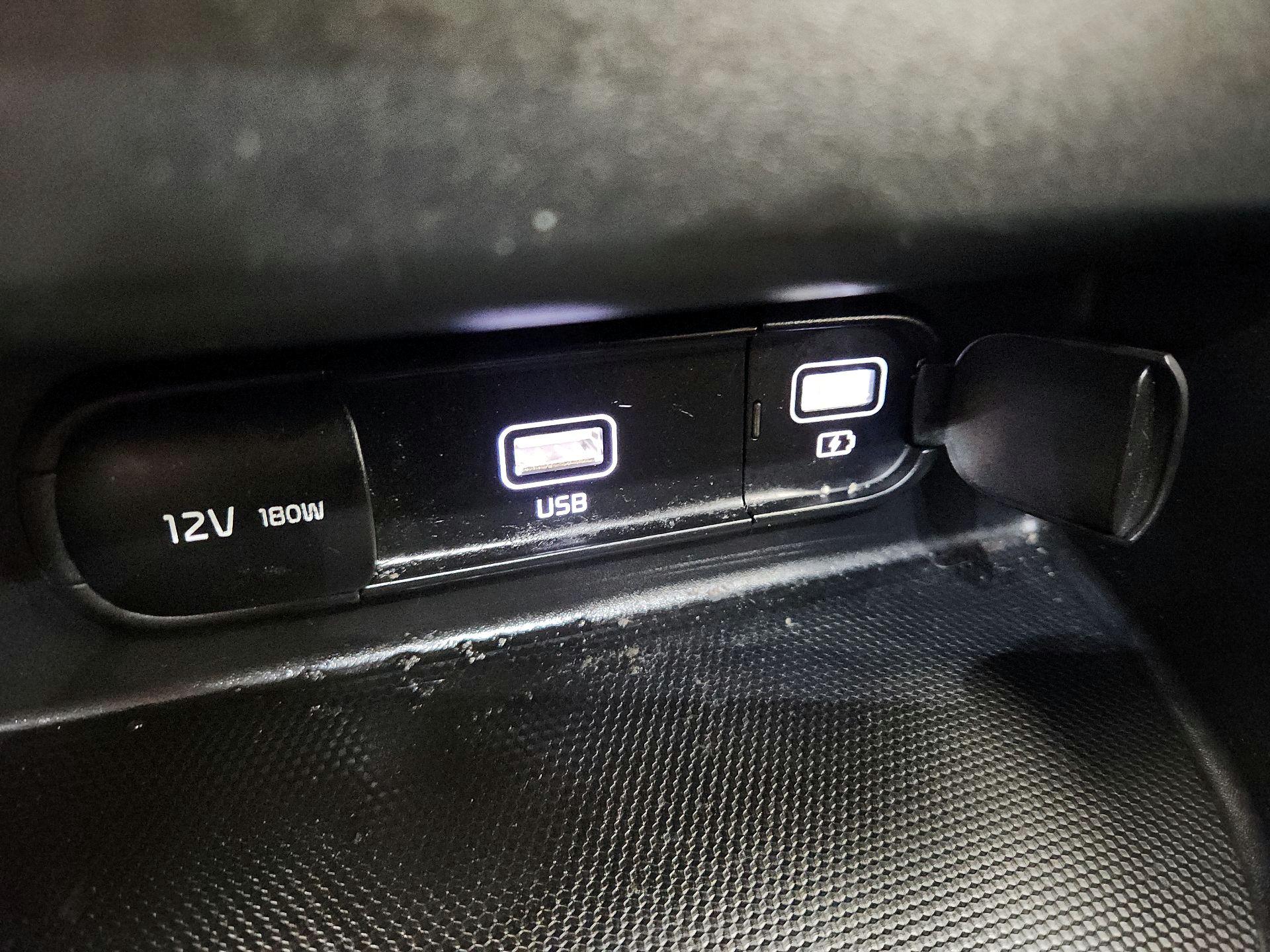 Thumbnail: 2023 Kia Seltos - 19