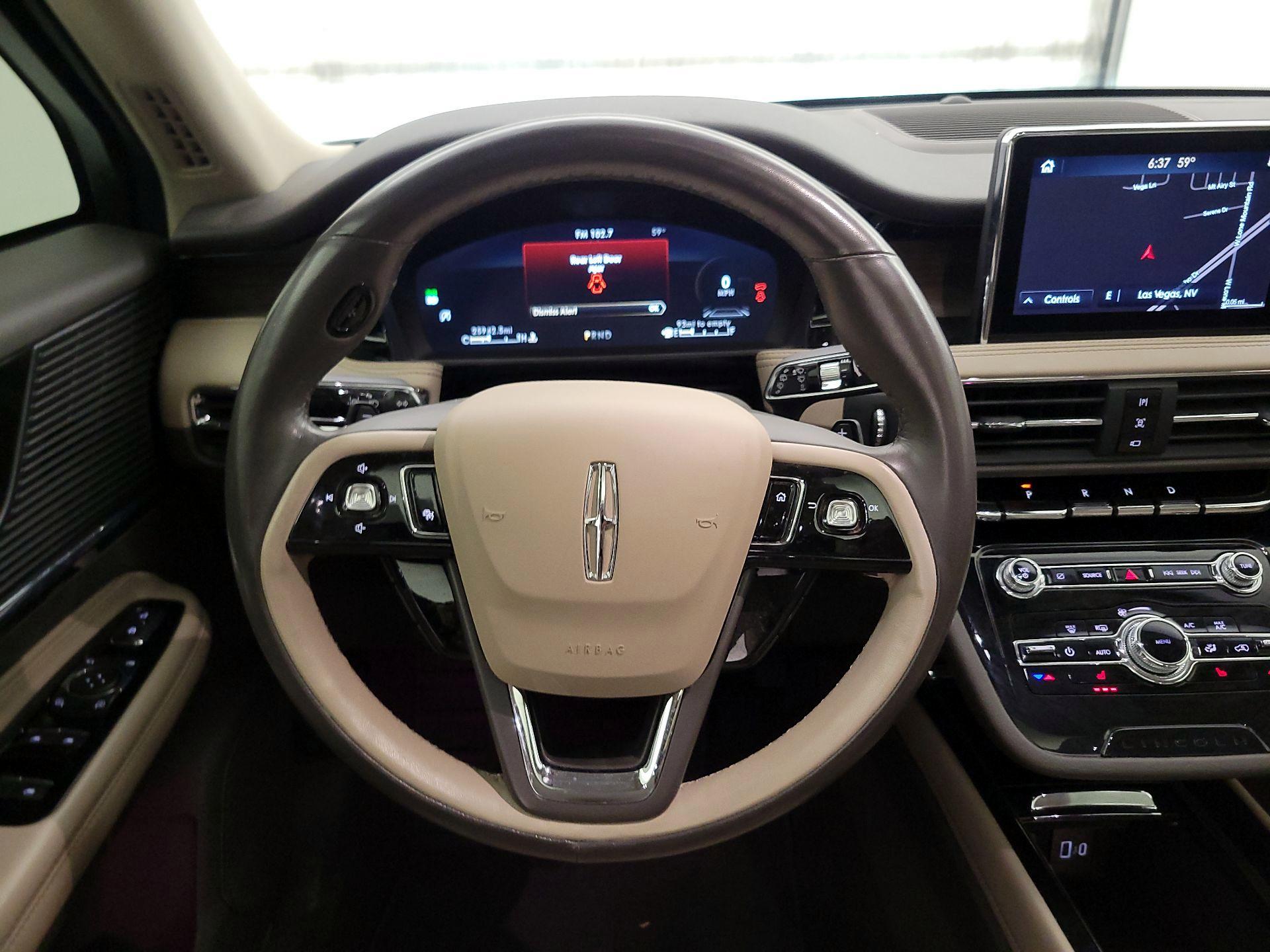 Thumbnail: 2022 Lincoln Corsair - 10