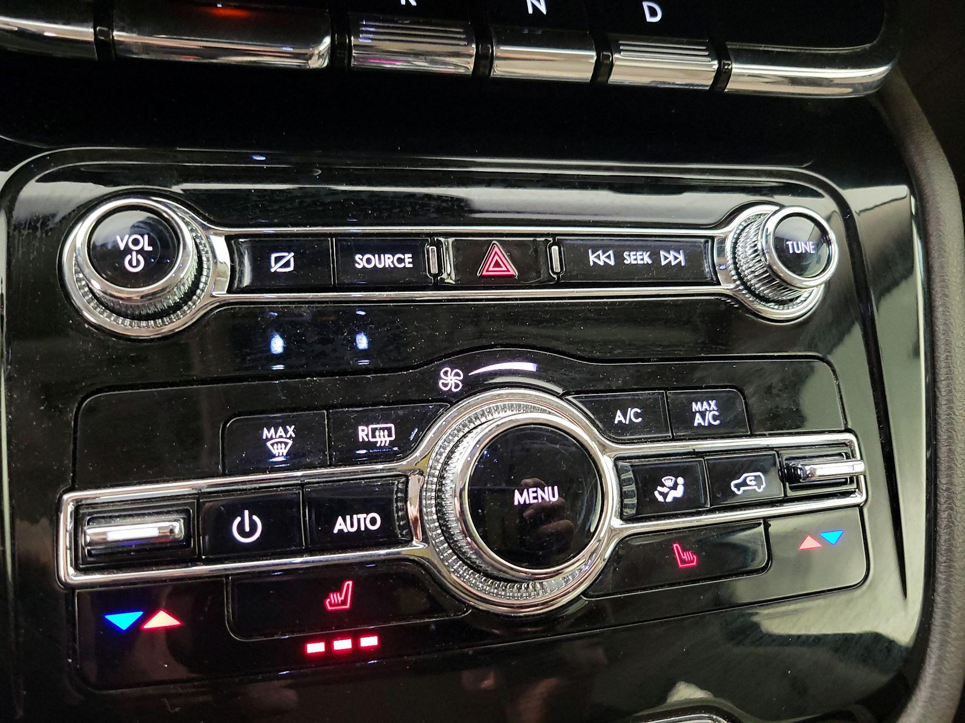 Thumbnail: 2022 Lincoln Corsair - 17