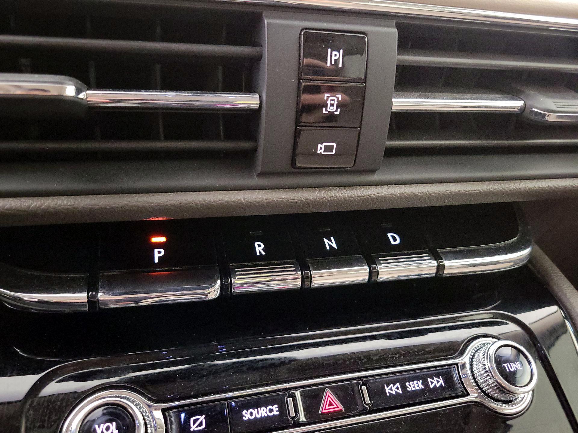 Thumbnail: 2022 Lincoln Corsair - 18