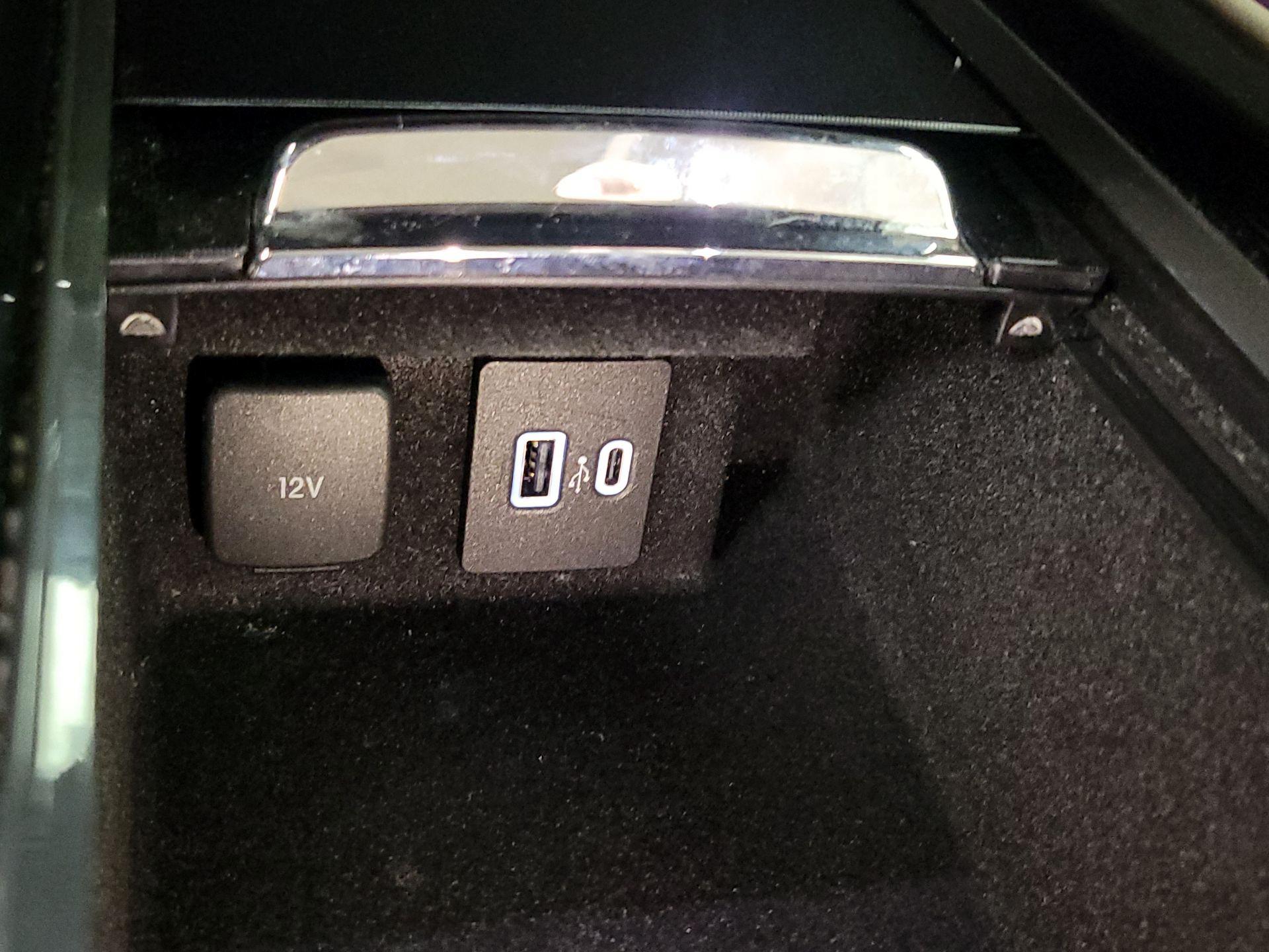 Thumbnail: 2022 Lincoln Corsair - 19