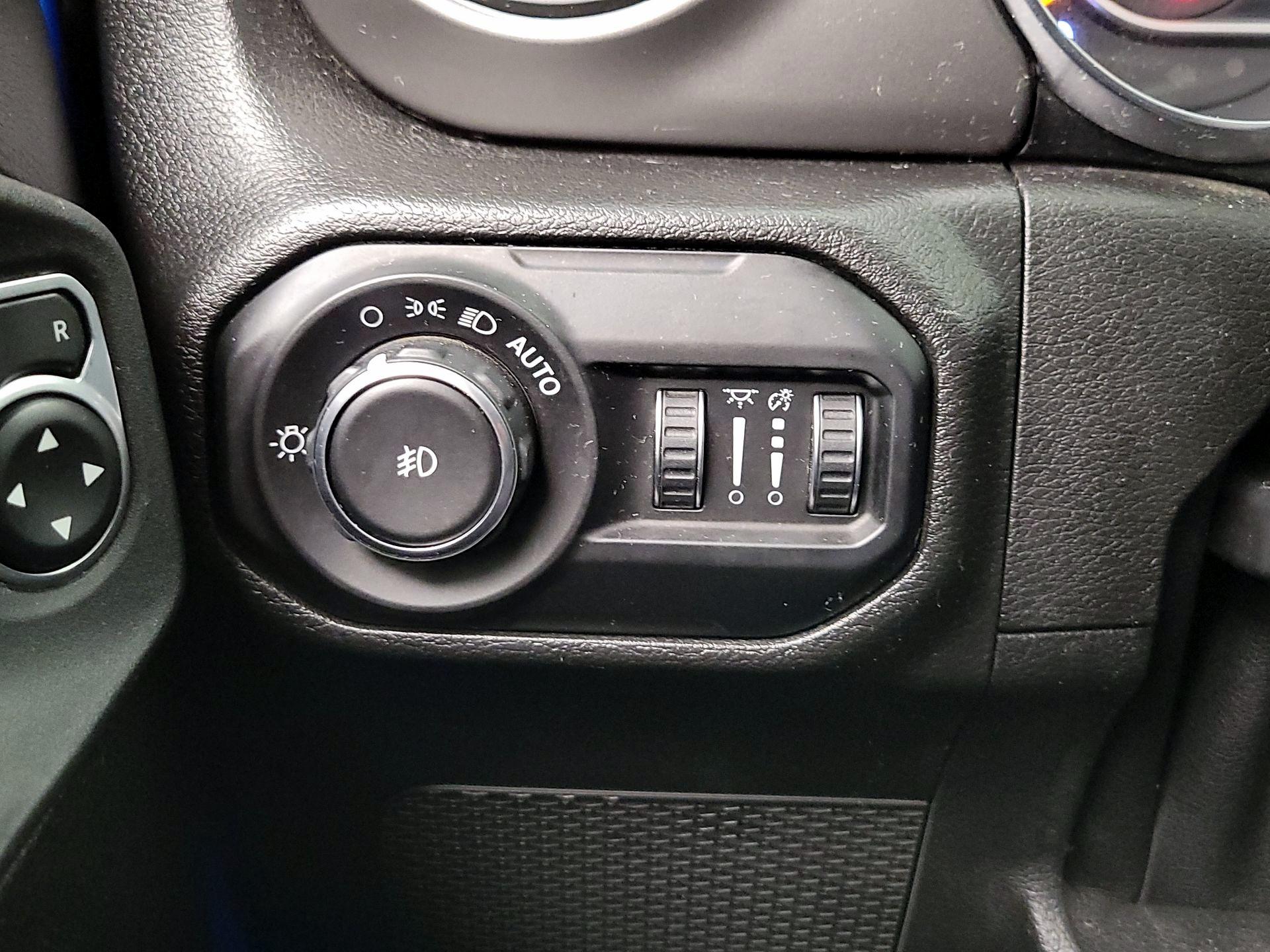 Thumbnail: 2021 Jeep Wrangler - 13