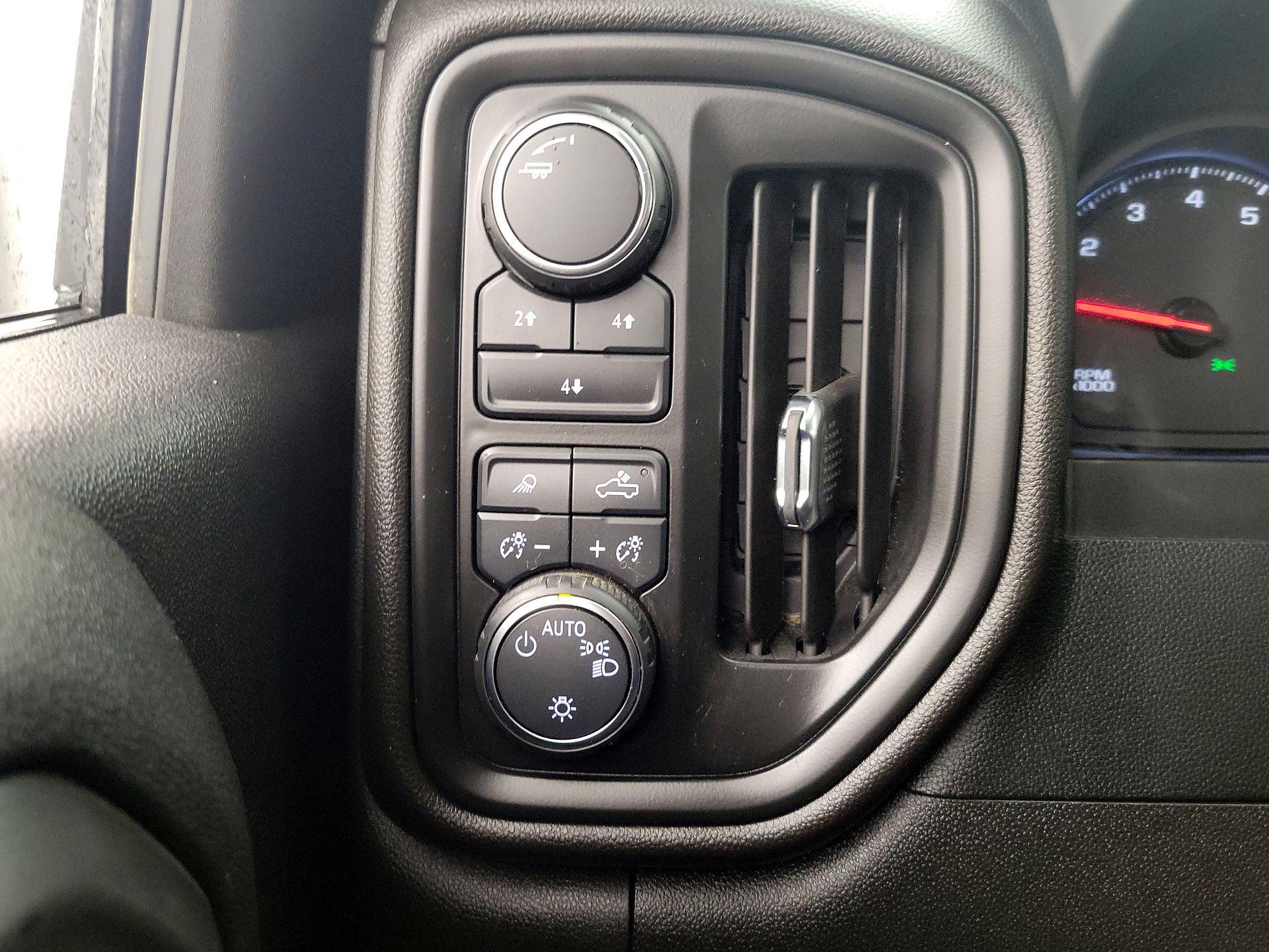 Thumbnail: 2024 Chevrolet Silverado 2500 - 13