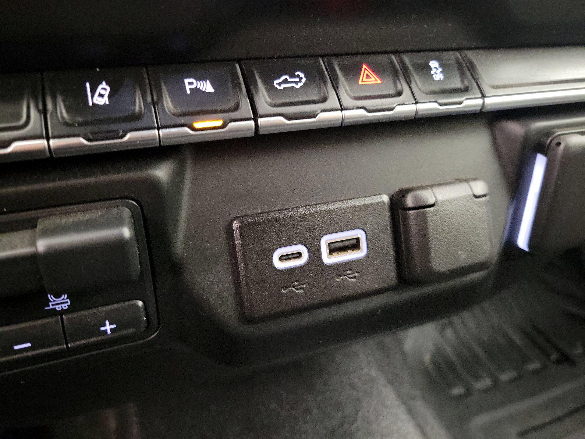 Thumbnail: 2024 Chevrolet Silverado 2500 - 18