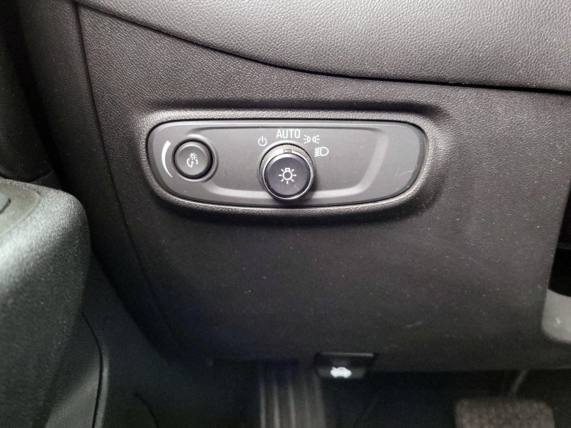 Thumbnail: 2022 Chevrolet Equinox - 13