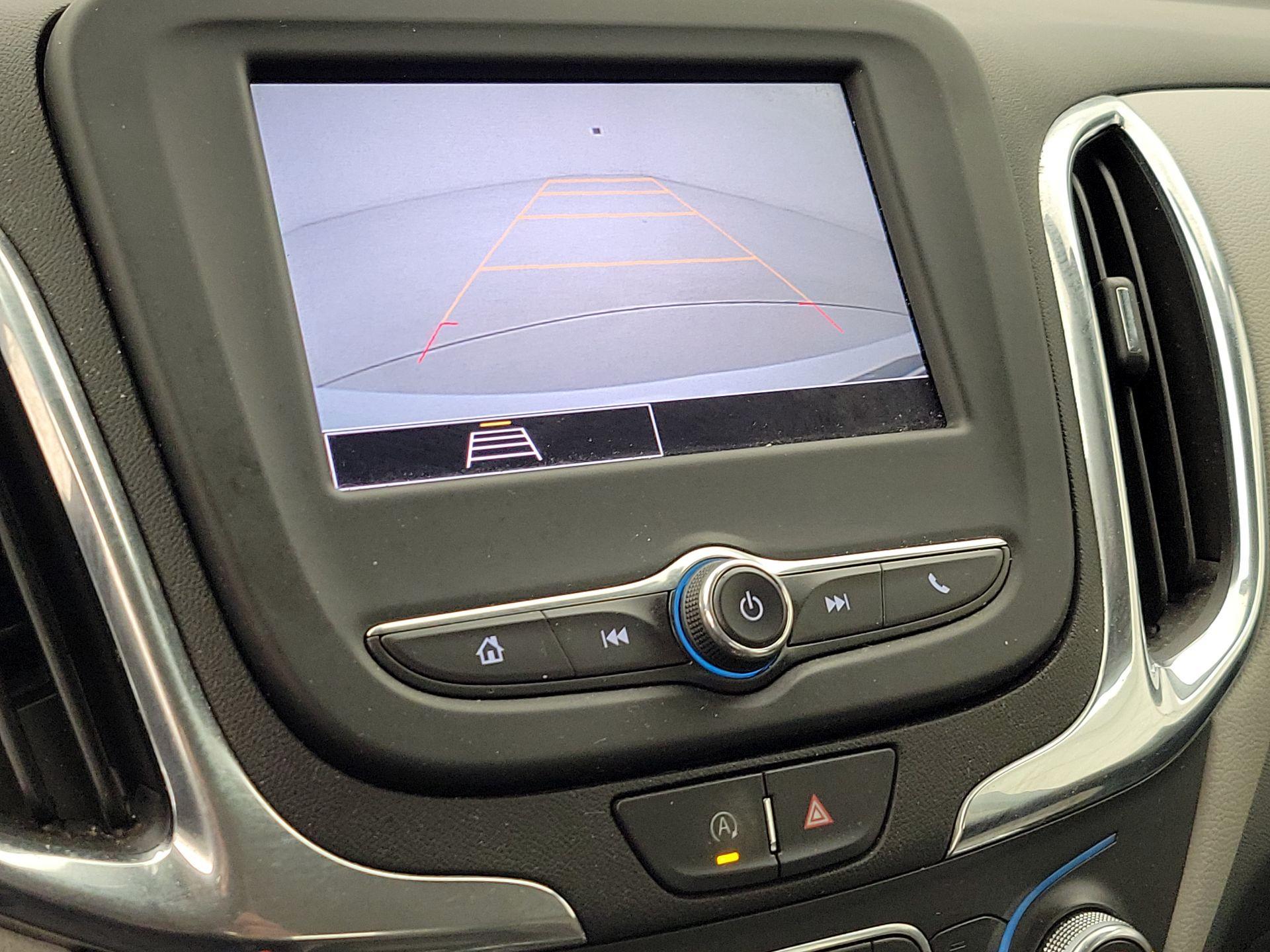 Thumbnail: 2022 Chevrolet Equinox - 14