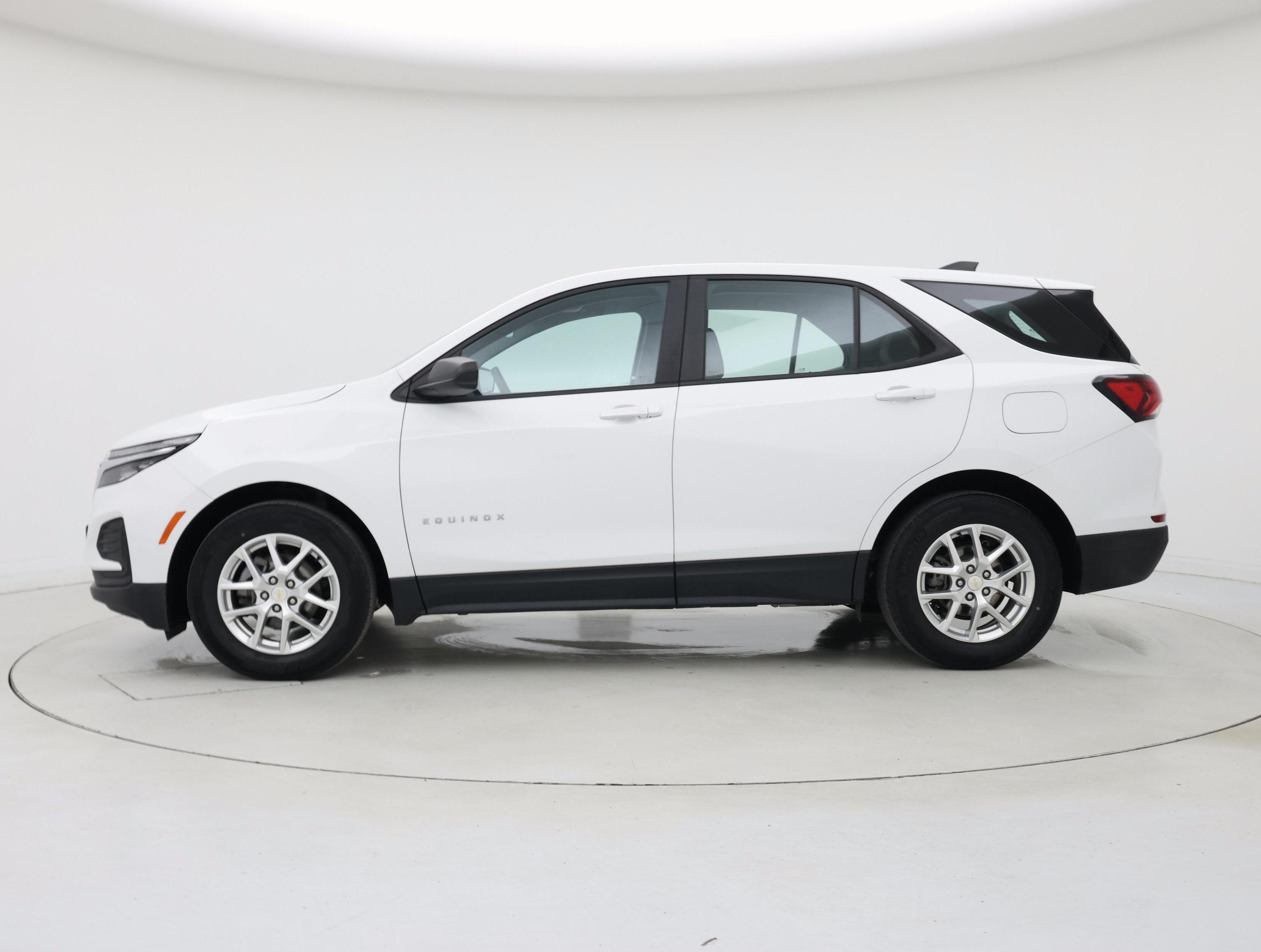 Thumbnail: 2022 Chevrolet Equinox - 3