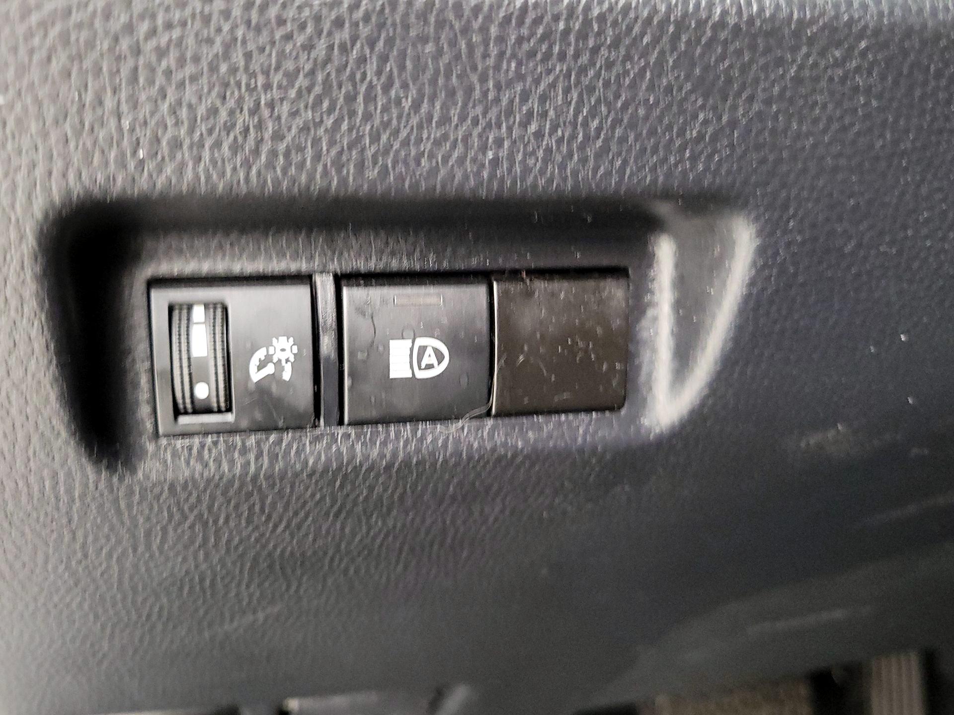 Thumbnail: 2023 Toyota RAV4 - 13