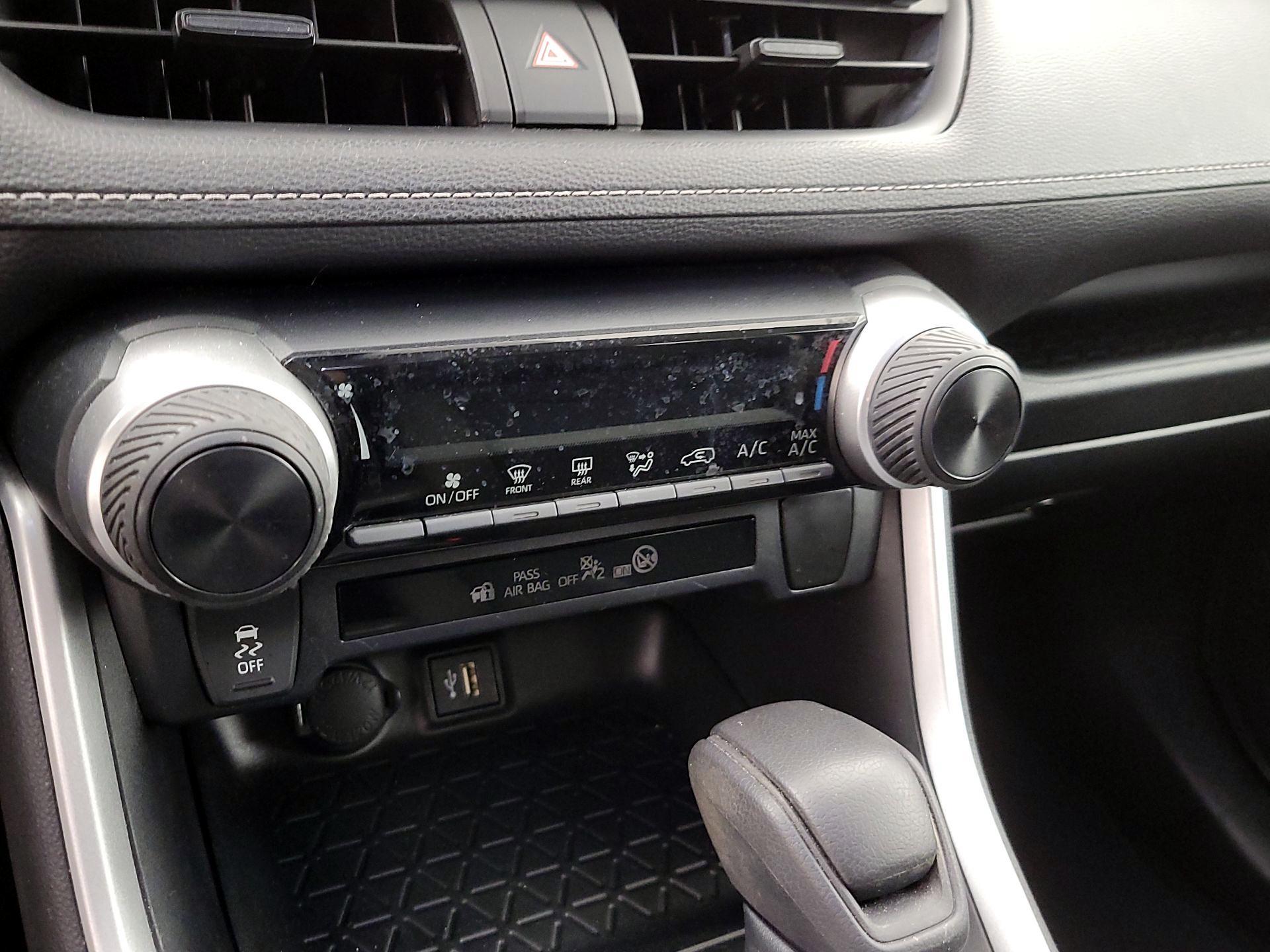 Thumbnail: 2023 Toyota RAV4 - 16