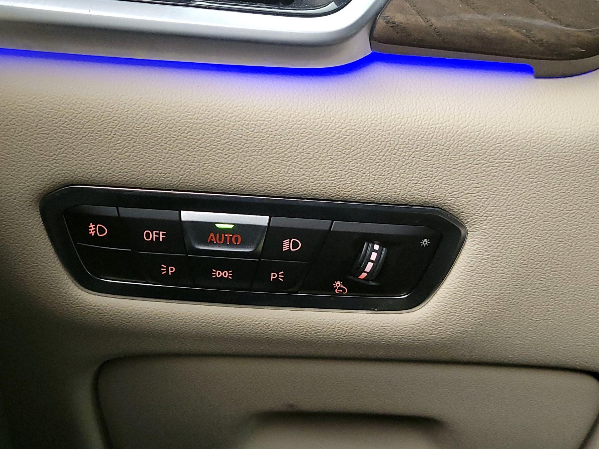 Thumbnail: 2021 BMW X5 - 13