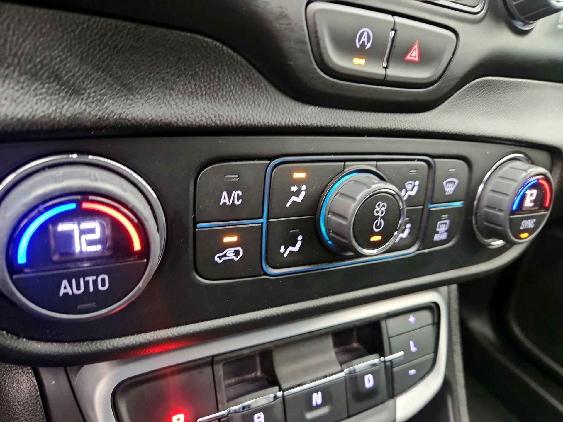 Thumbnail: 2024 GMC Terrain - 16