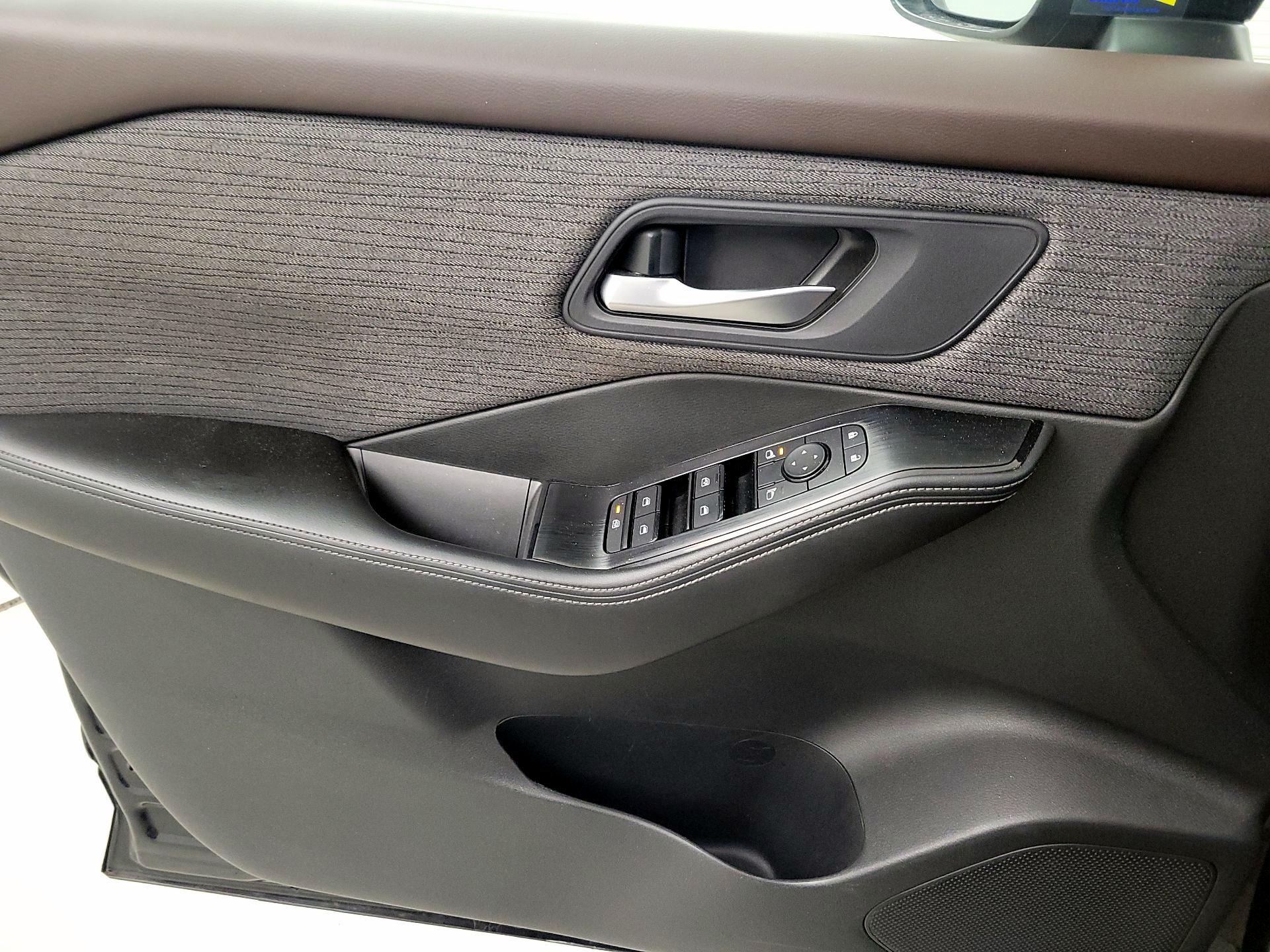 Thumbnail: 2022 Nissan Rogue - 12